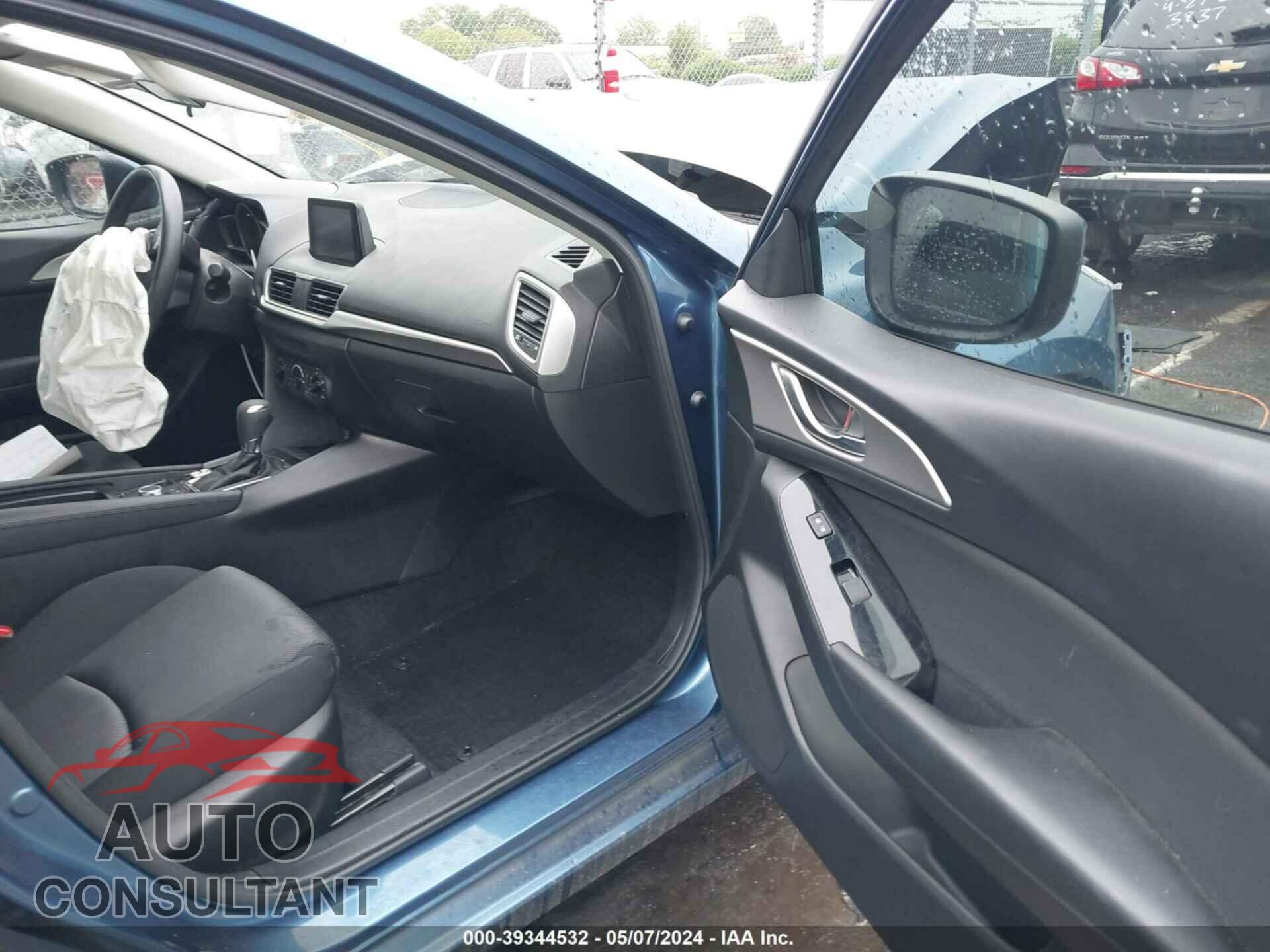 MAZDA 3 2017 - 3MZBN1K73HM156064