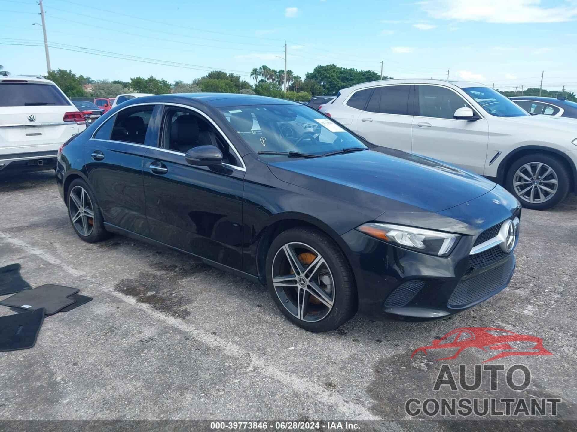 MERCEDES-BENZ A 220 2019 - WDD3G4FB5KW005709