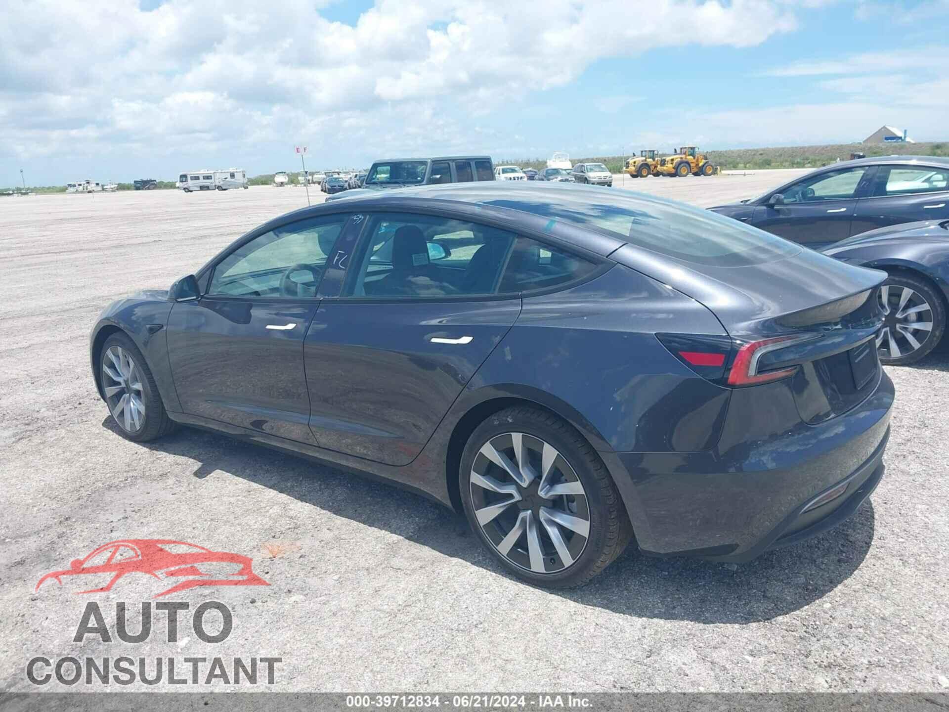 TESLA MODEL 3 2024 - 5YJ3E1EA8RF751609