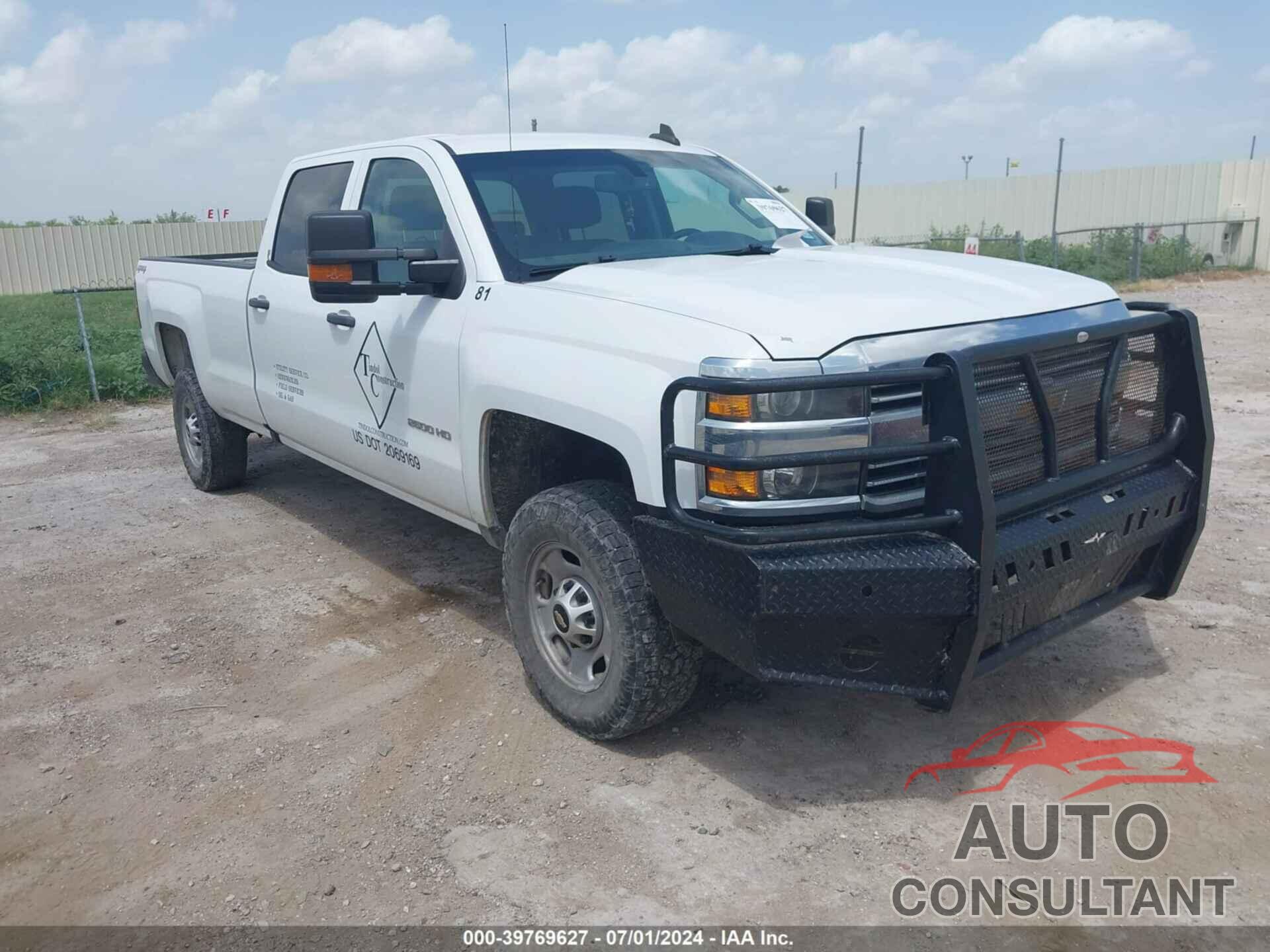 CHEVROLET SILVERADO 2500HD 2018 - 1GC1KUEG1JF114633