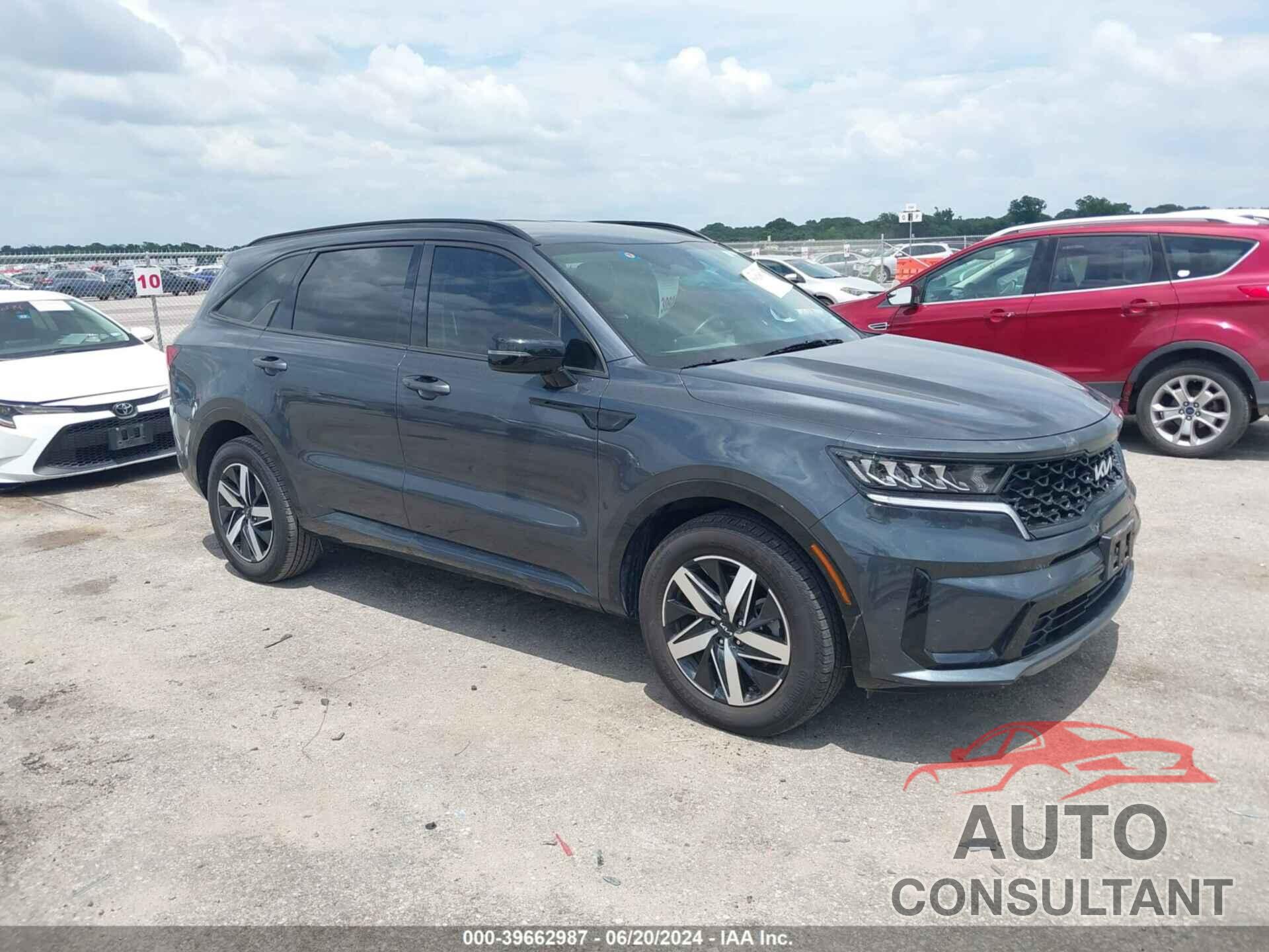 KIA SORENTO 2023 - 5XYRL4LC3PG164634