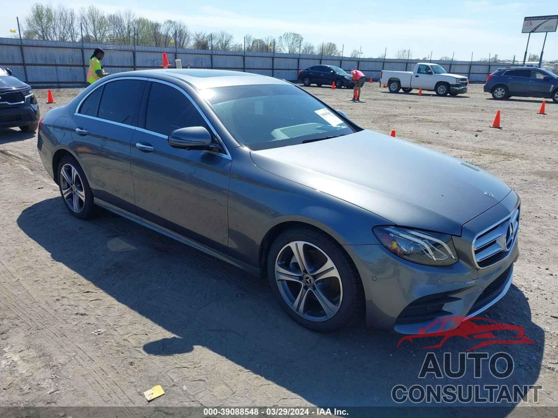 MERCEDES-BENZ E 300 2019 - WDDZF4JB1KA647376