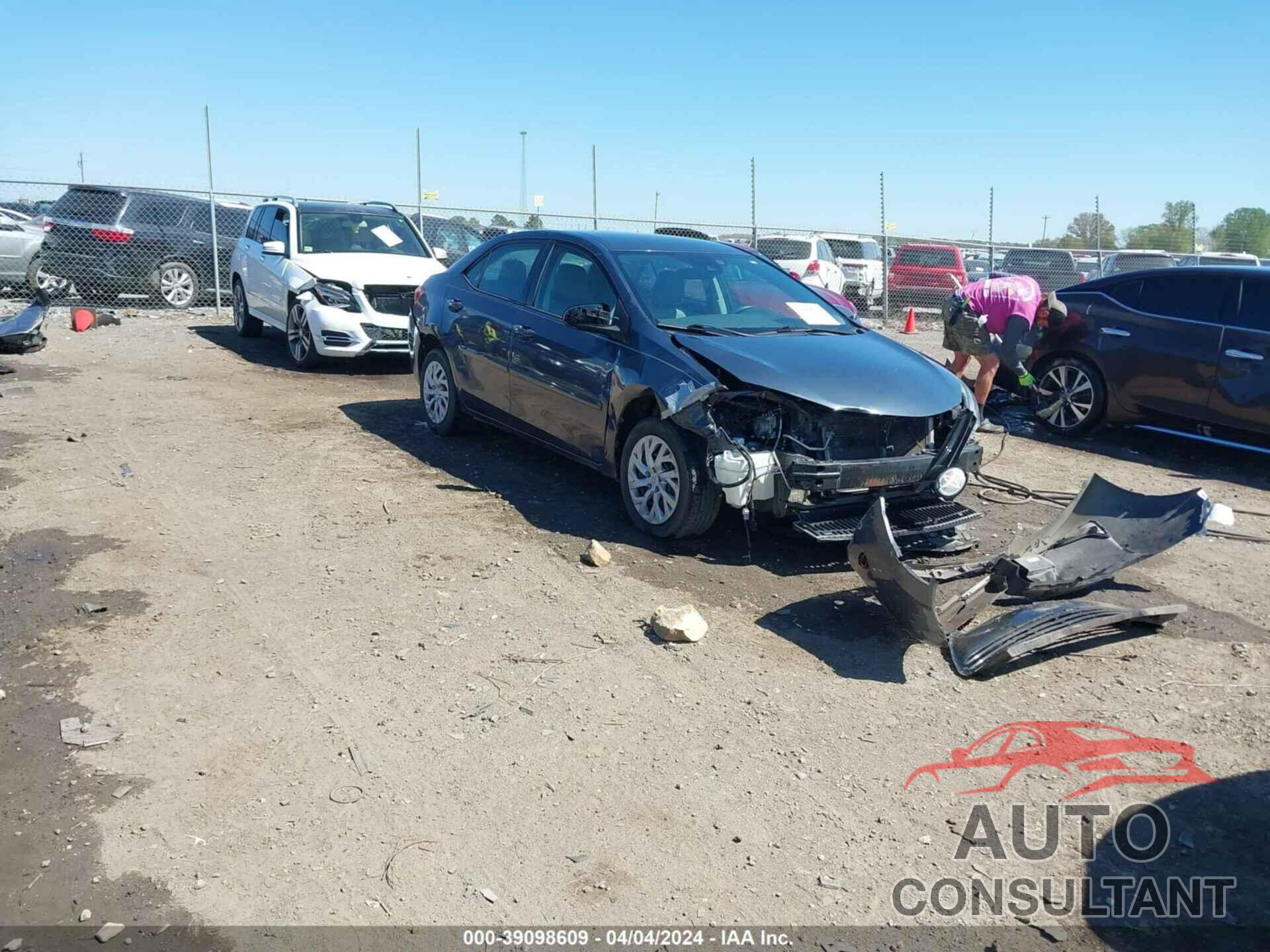 TOYOTA COROLLA 2018 - 5YFBURHEXJP769954