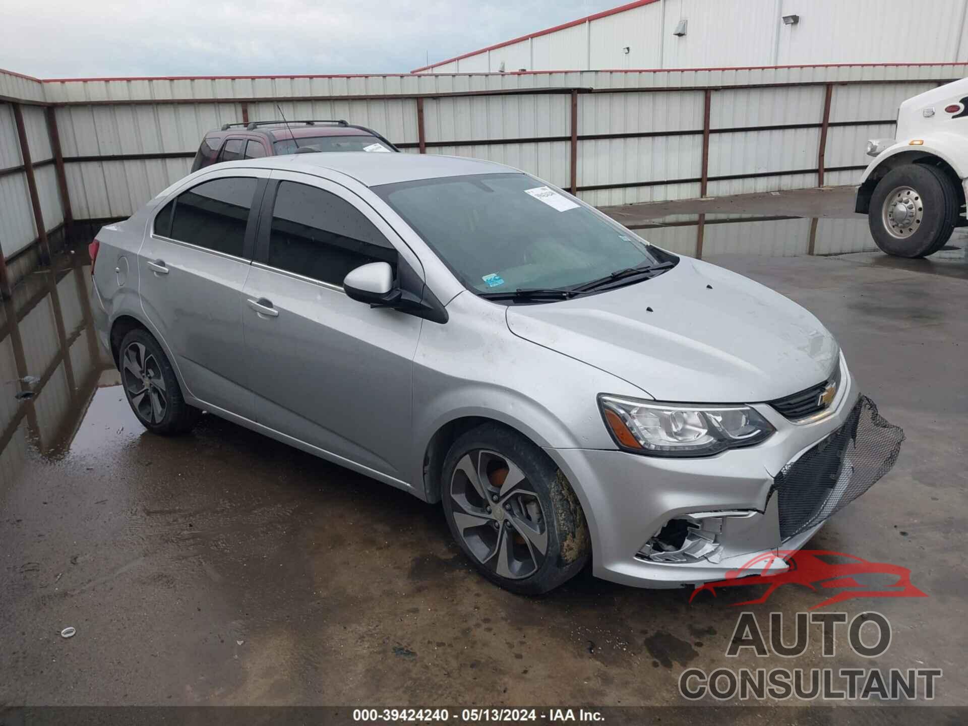 CHEVROLET SONIC 2018 - 1G1JF5SB4J4135659