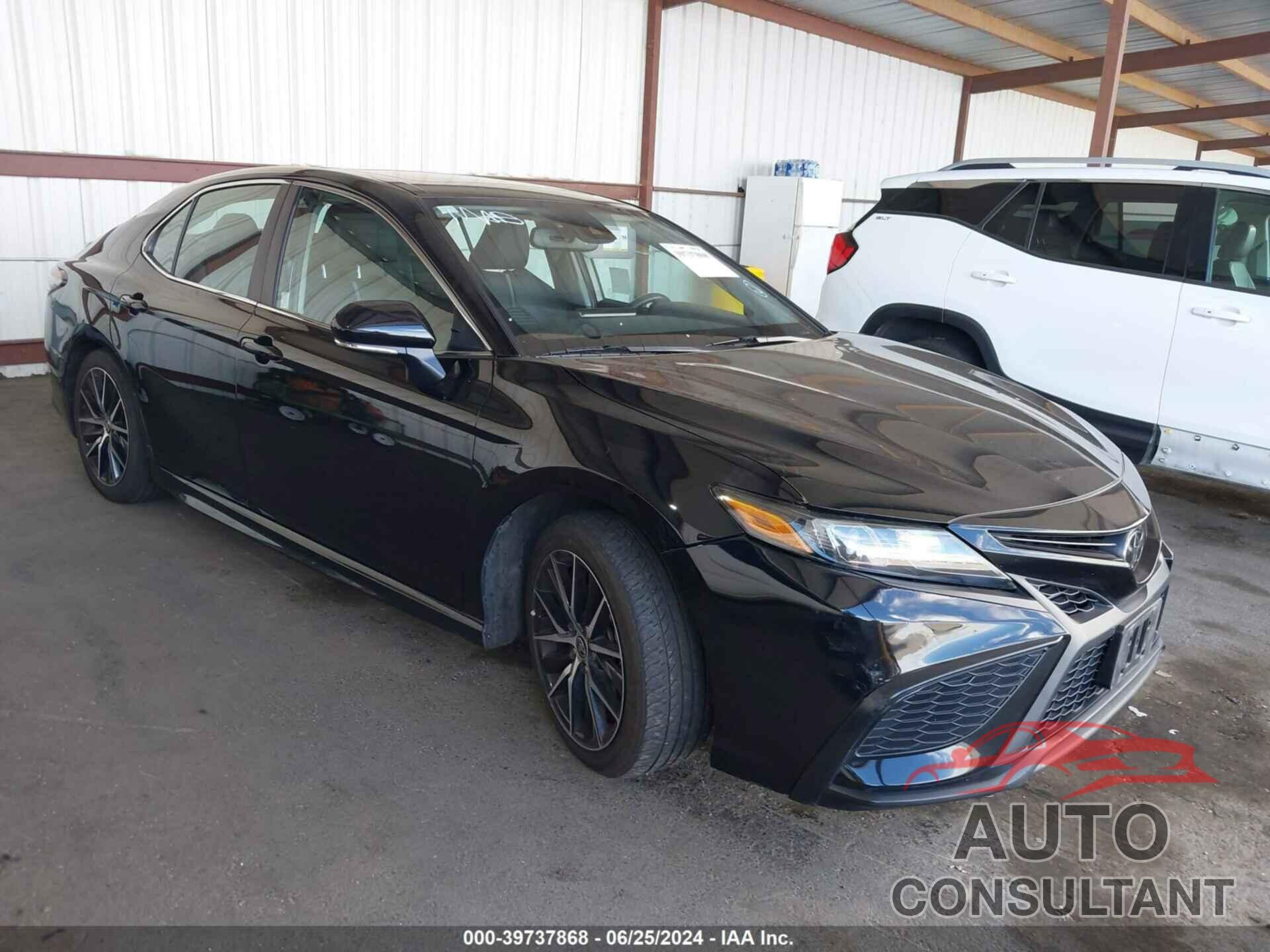 TOYOTA CAMRY 2022 - 4T1T11AK4NU656102