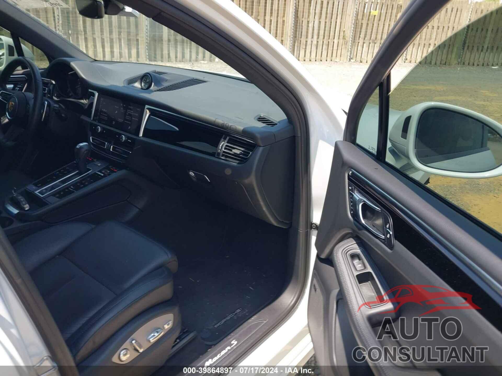 PORSCHE MACAN 2022 - WP1AG2A50NLB25140