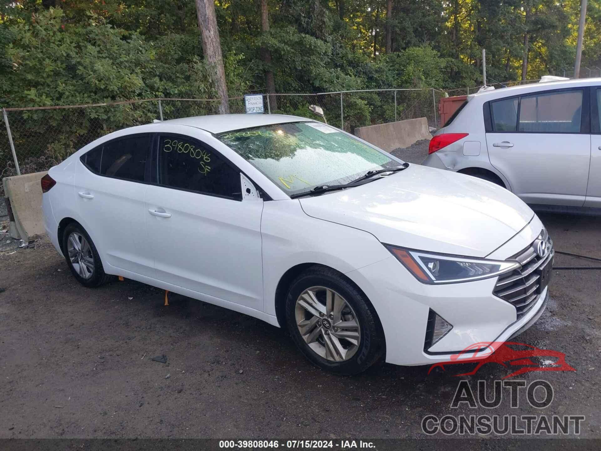 HYUNDAI ELANTRA 2019 - 5NPD84LF4KH403518