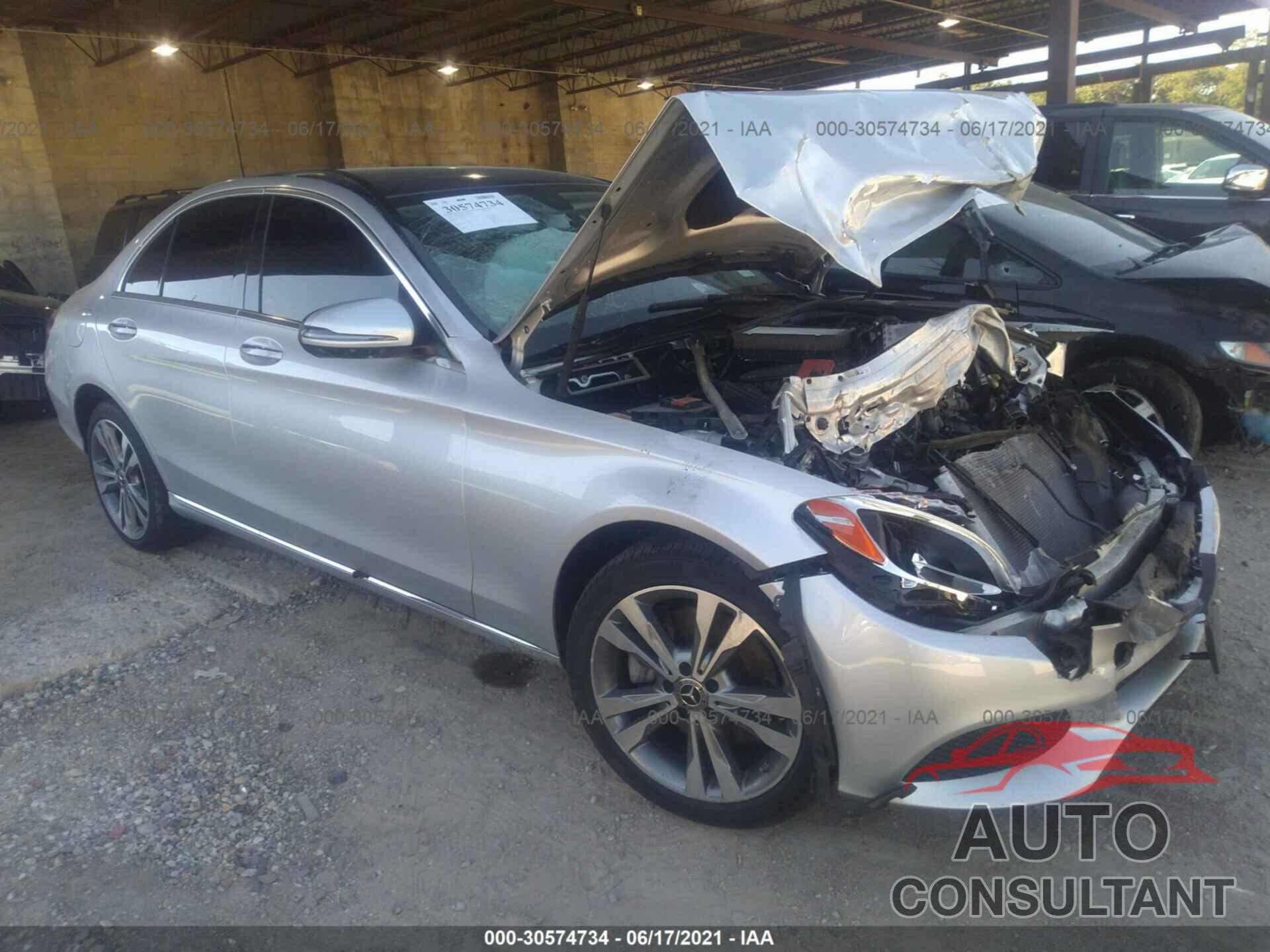 MERCEDES-BENZ C-CLASS 2018 - 55SWF4KB8JU235231