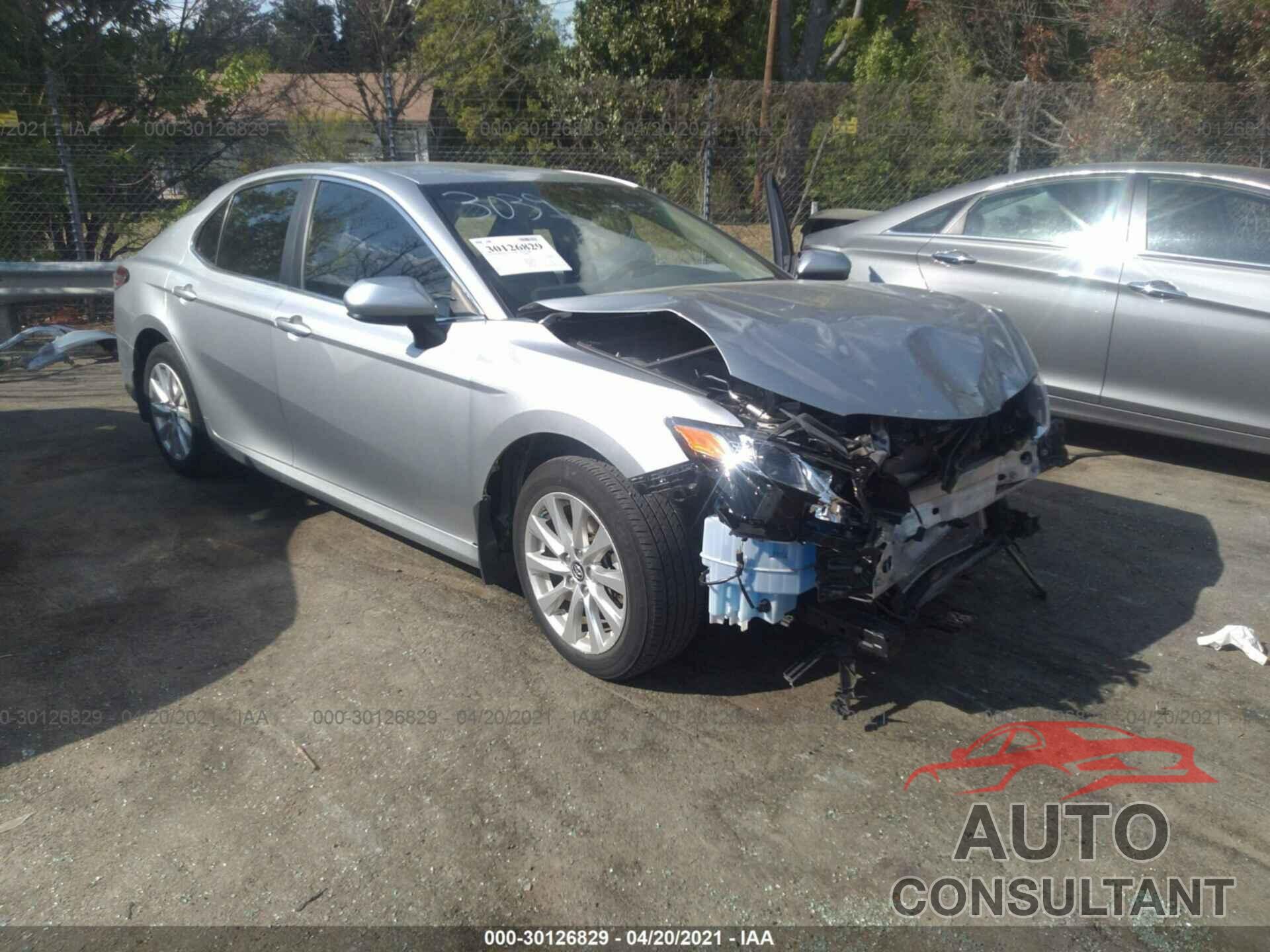 TOYOTA CAMRY 2018 - 4T1B11HK5JU513039