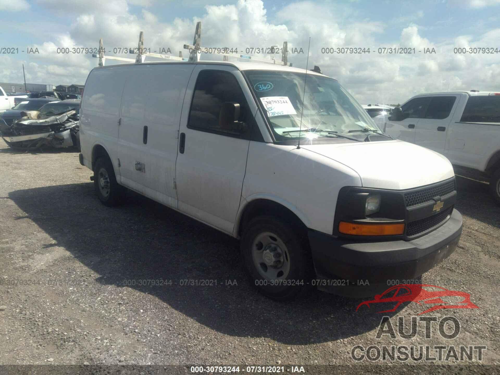 CHEVROLET EXPRESS CARGO VAN 2017 - 1GCWGAFF2H1161317