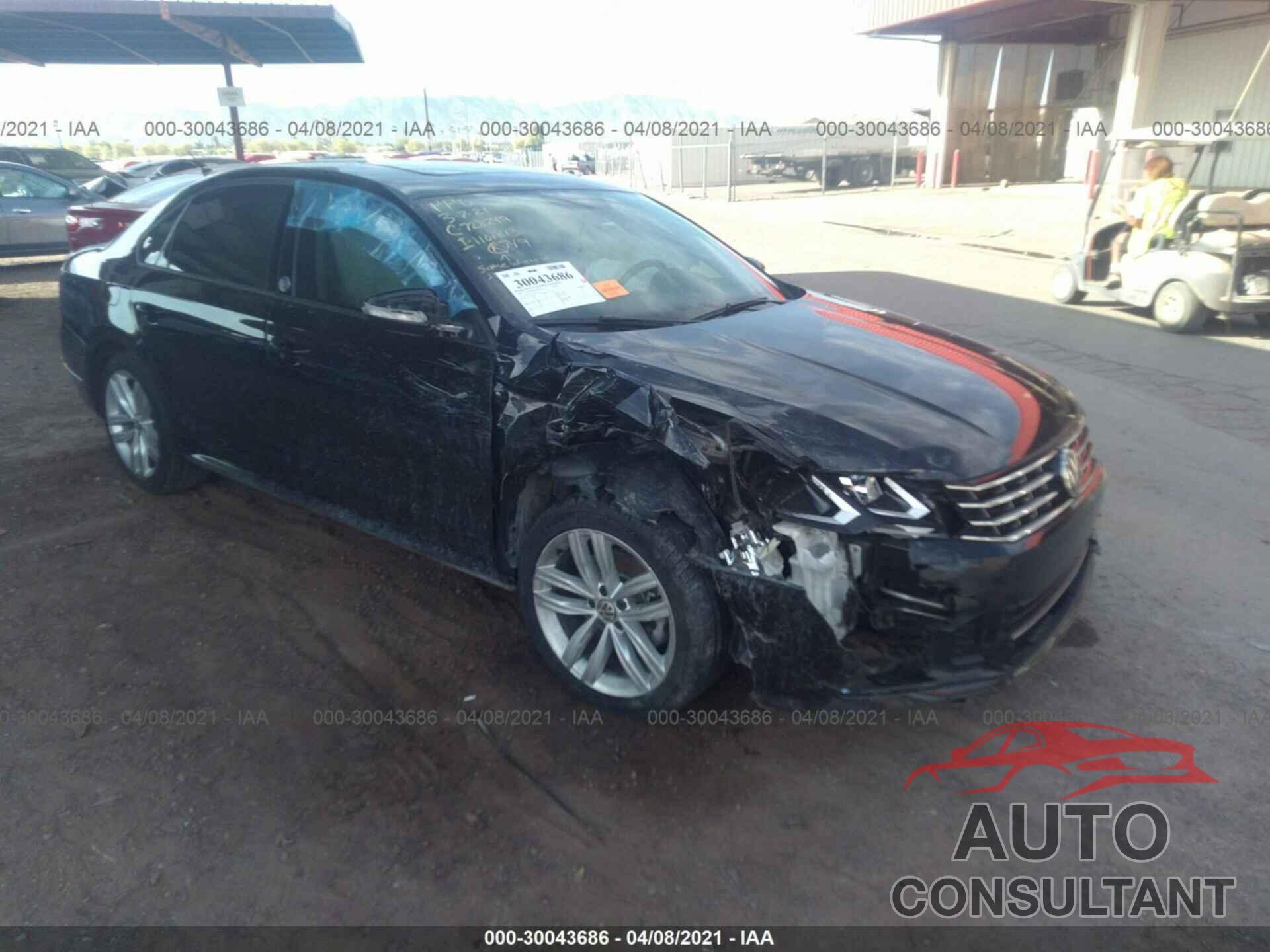 VOLKSWAGEN PASSAT 2019 - 1VWLA7A31KC010966