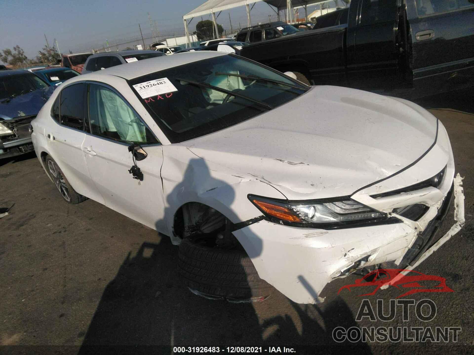 TOYOTA CAMRY 2018 - 4T1B61HK9JU089544