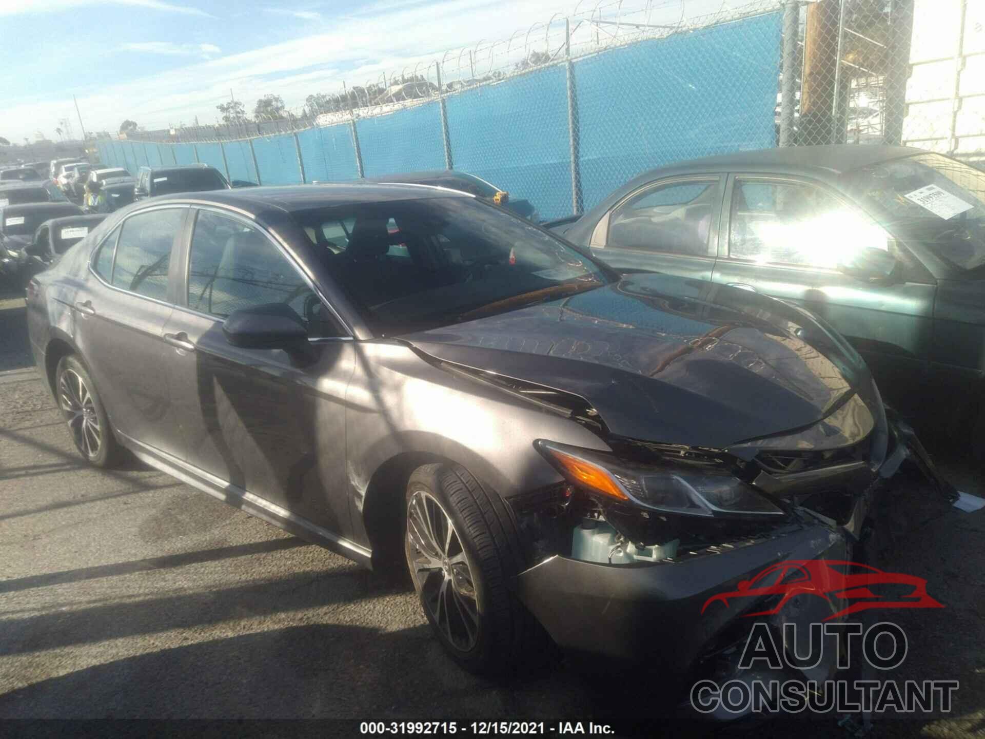 TOYOTA CAMRY 2018 - 4T1B11HK7JU149481