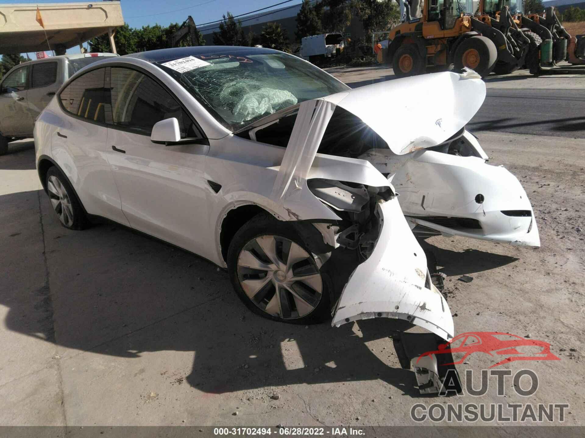 TESLA MODEL Y 2021 - 5YJYGDEE7MF096016