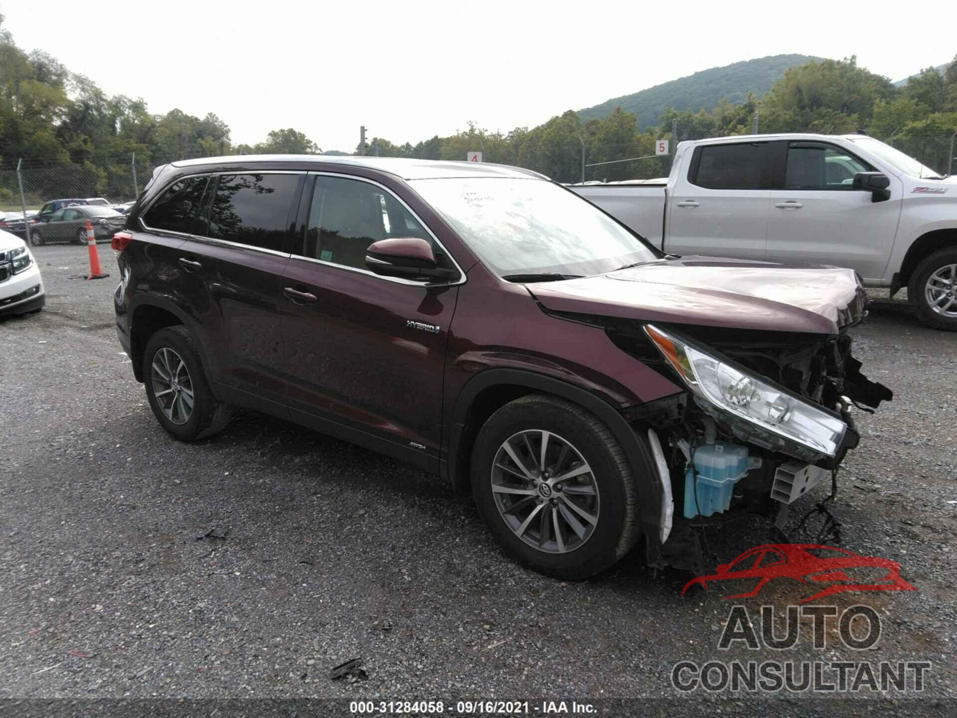 TOYOTA HIGHLANDER 2019 - 5TDJGRFH3KS070934