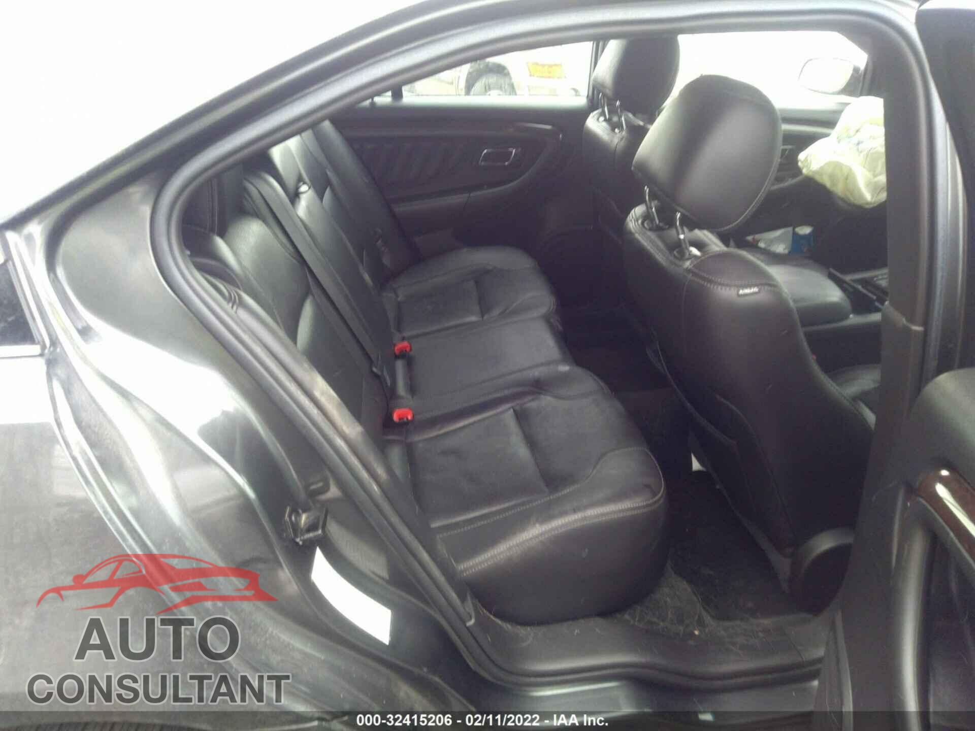 FORD TAURUS 2017 - 1FAHP2F84HG104717