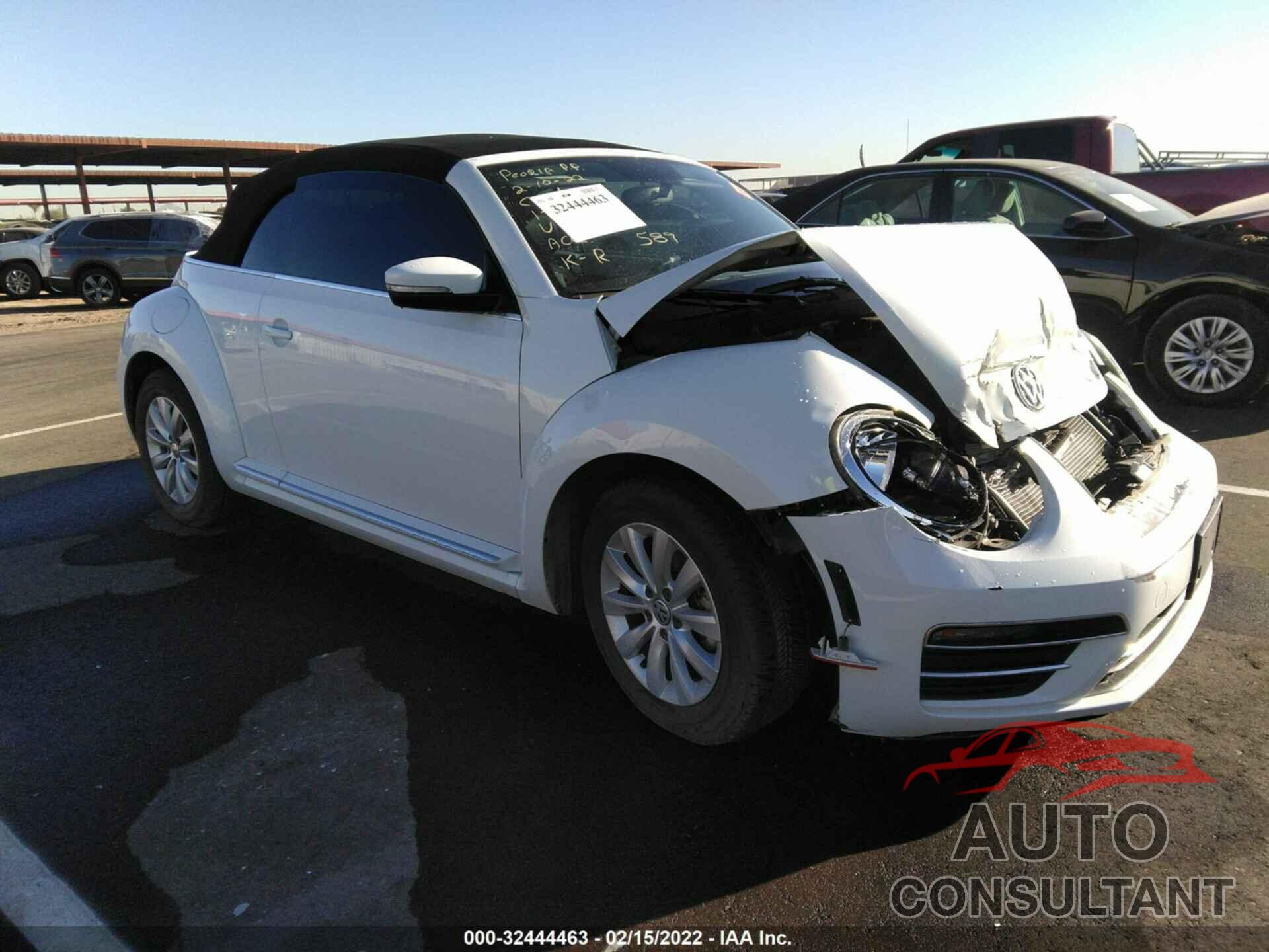 VOLKSWAGEN BEETLE CONVERTIBLE 2018 - 3VW5DAAT4JM512154
