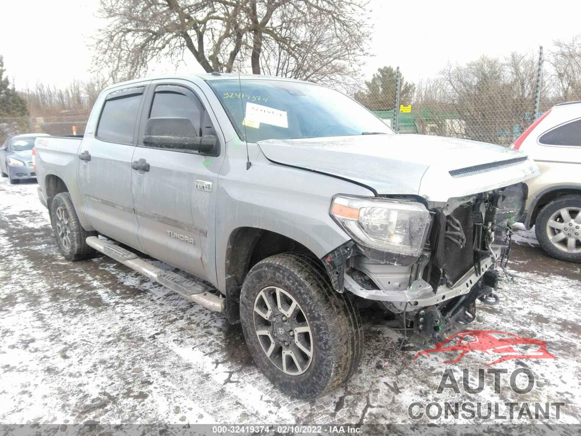 TOYOTA TUNDRA 4WD 2018 - 5TFDW5F17JX758522