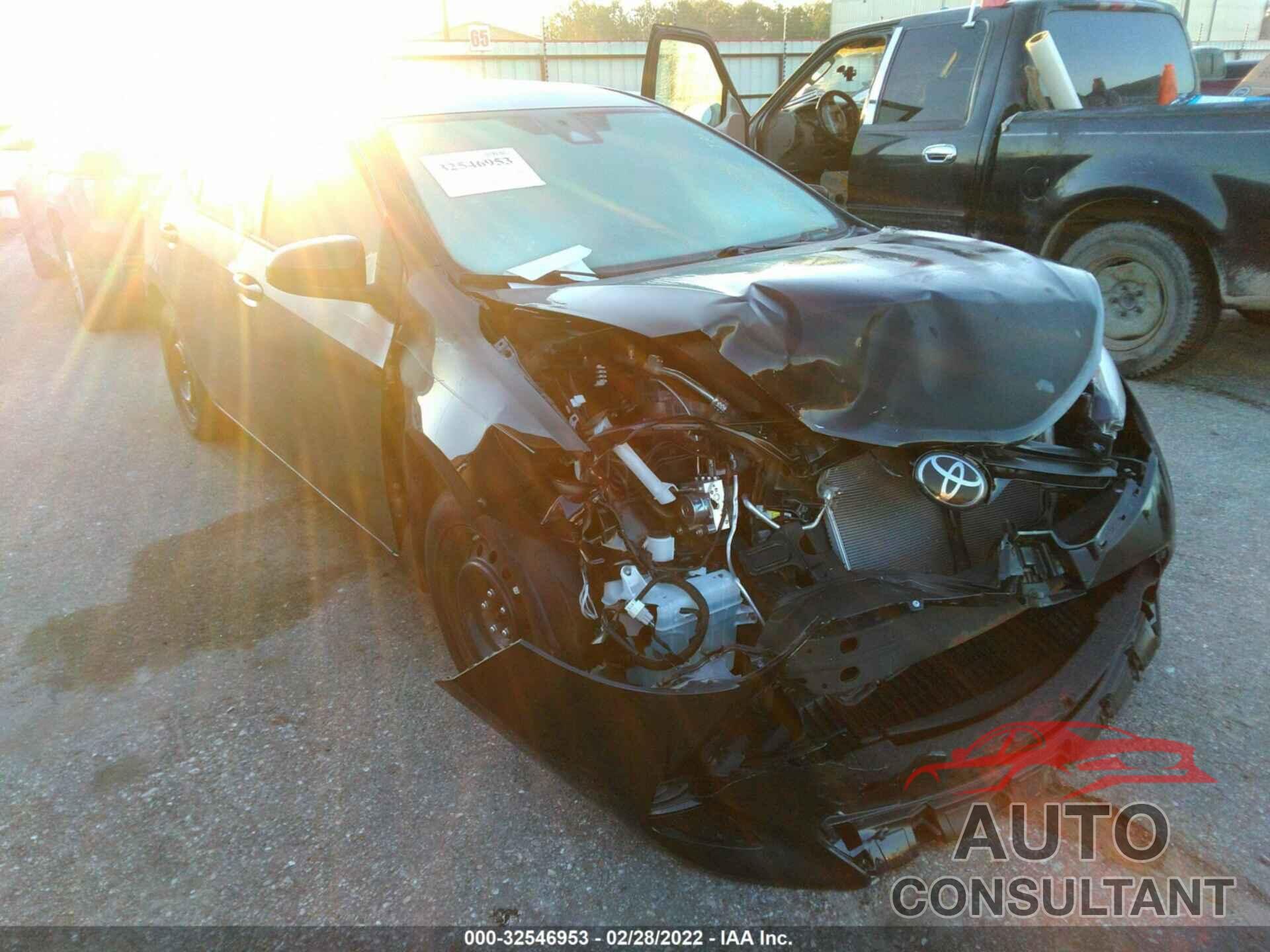 TOYOTA COROLLA 2018 - 2T1BURHE7JC064092