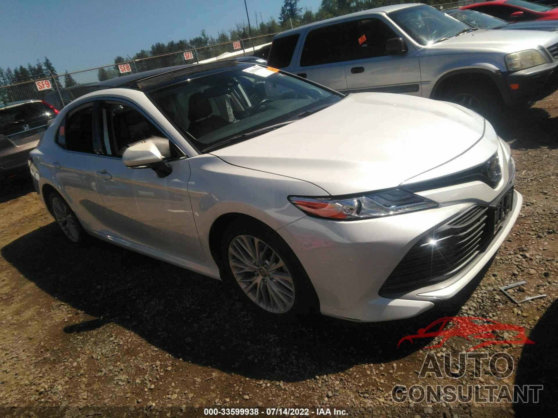 TOYOTA CAMRY 2020 - 4T1F11AK7LU942455