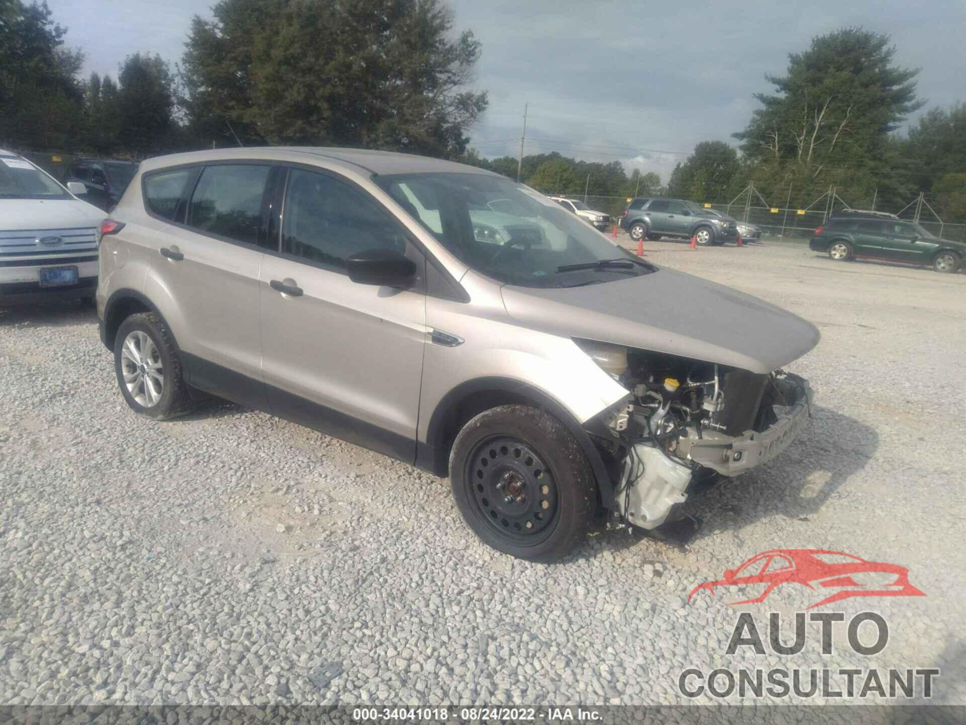 FORD ESCAPE 2017 - 1FMCU0F76HUD04018