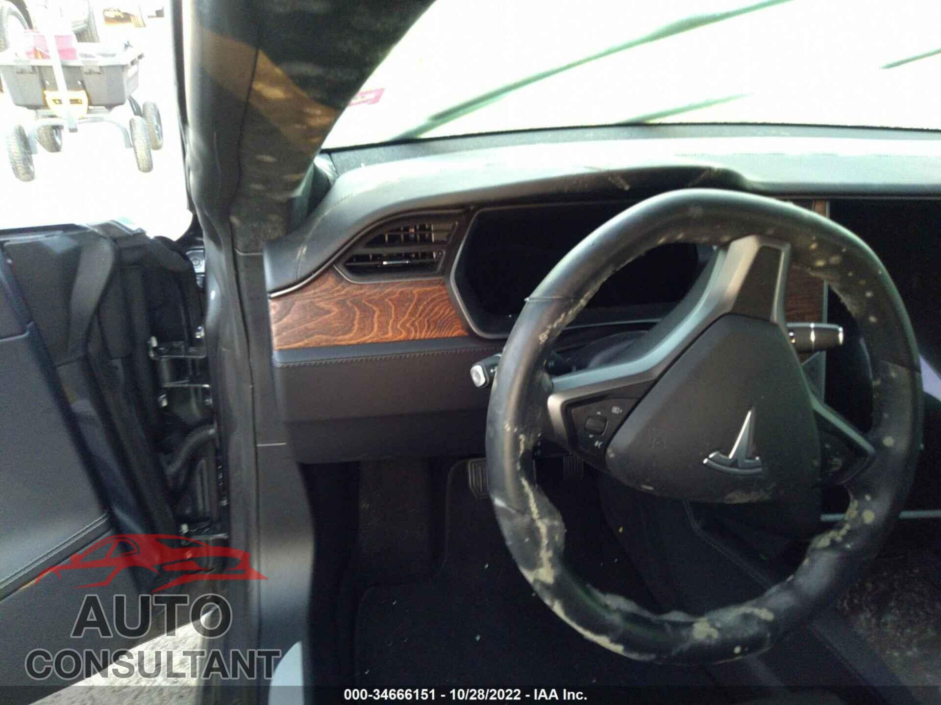 TESLA MODEL S 2020 - 5YJSA1E29LF400019