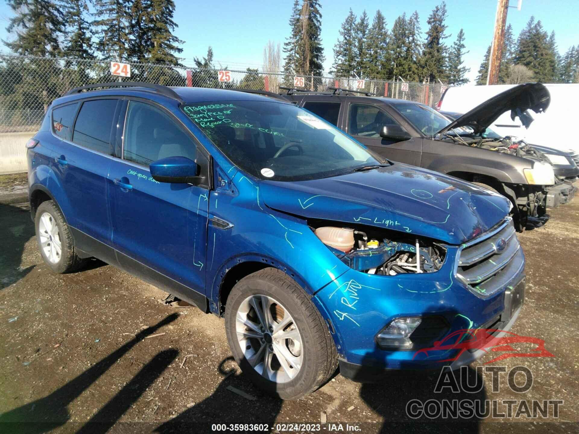 FORD ESCAPE 2017 - 1FMCU0GD4HUC54191