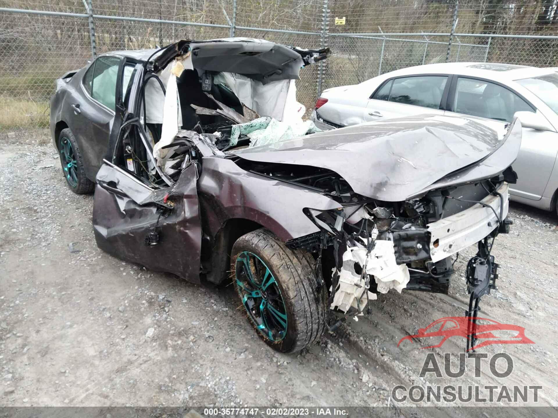 TOYOTA CAMRY 2019 - 4T1B11HK1KU755361
