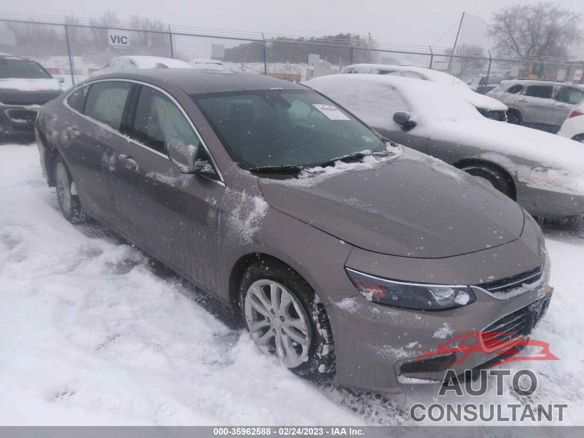 CHEVROLET MALIBU 2017 - 1G1ZE5ST3HF144768