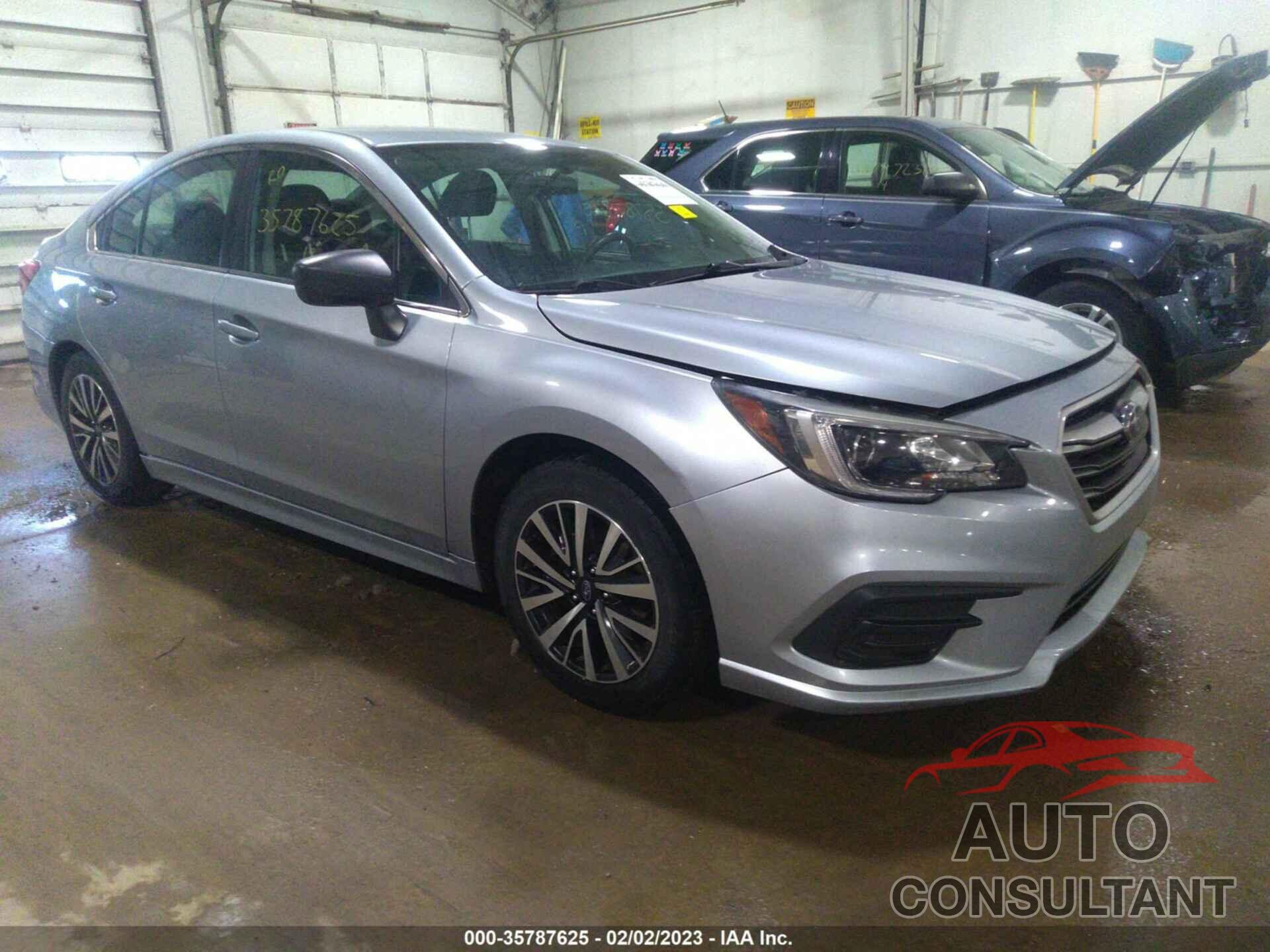 SUBARU LEGACY 2018 - 4S3BNAB64J3008331