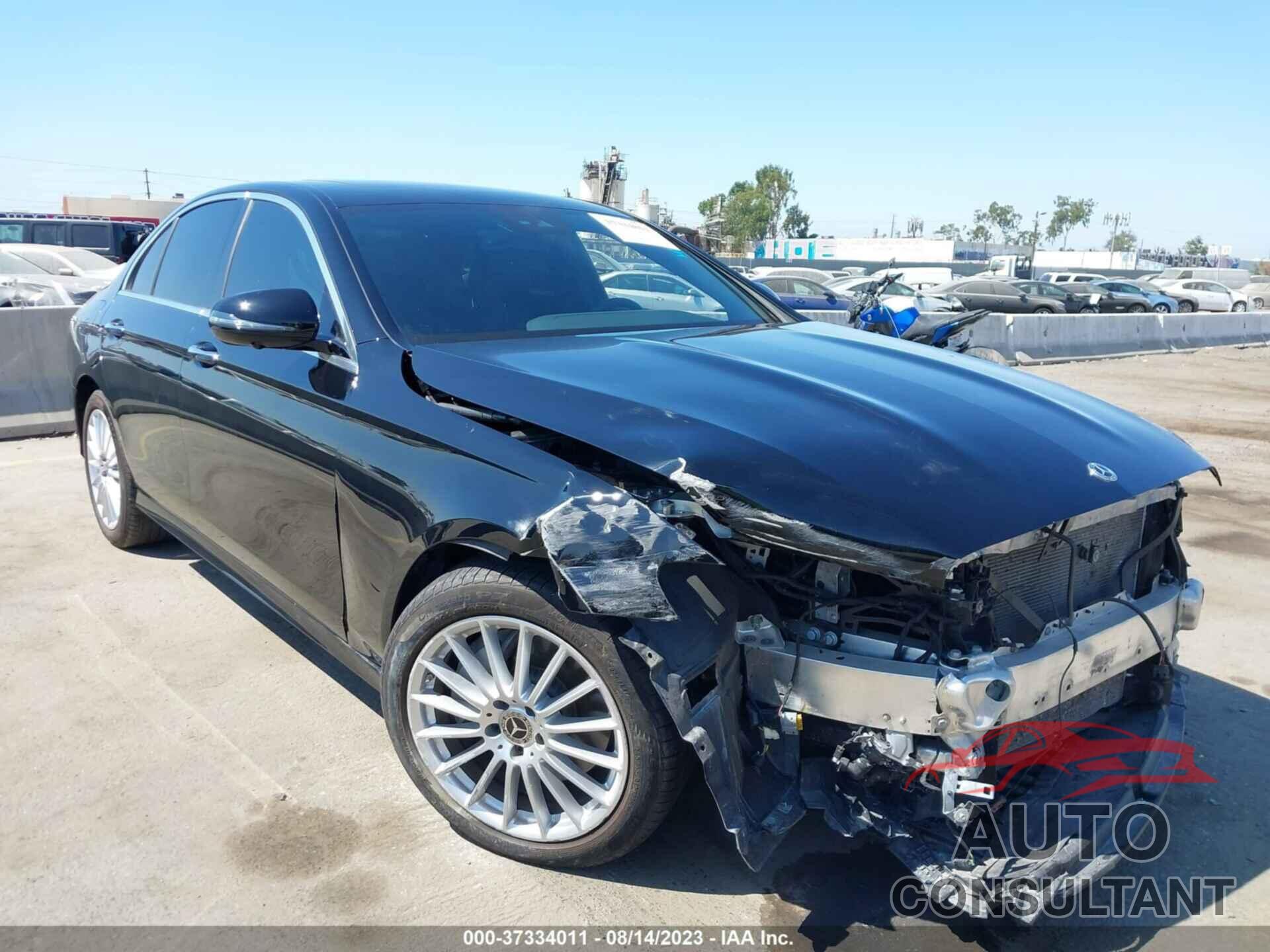 MERCEDES-BENZ E 350 2022 - W1KZF8DB0NB038331