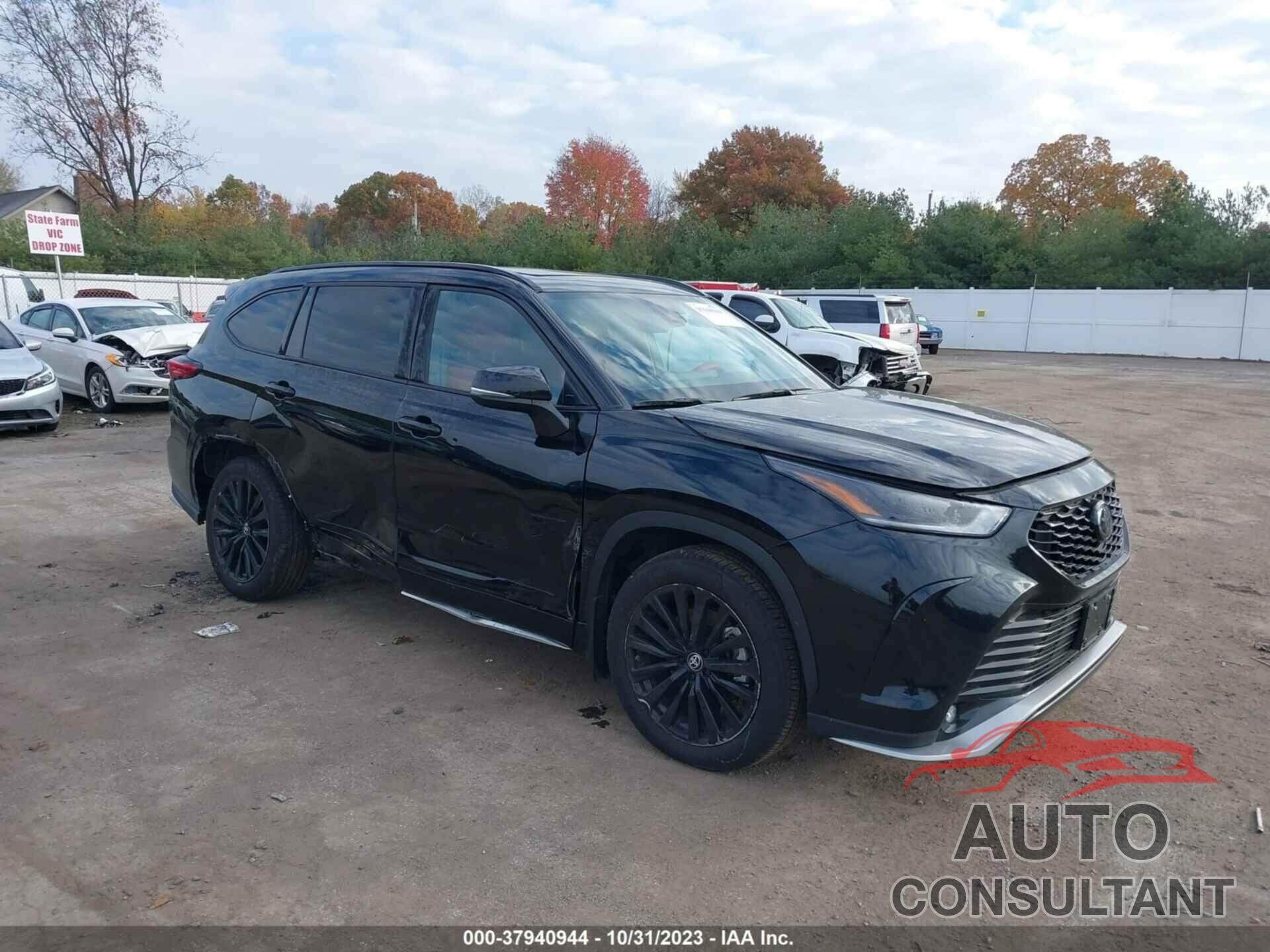 TOYOTA HIGHLANDER 2023 - 5TDKDRBH6PS027473