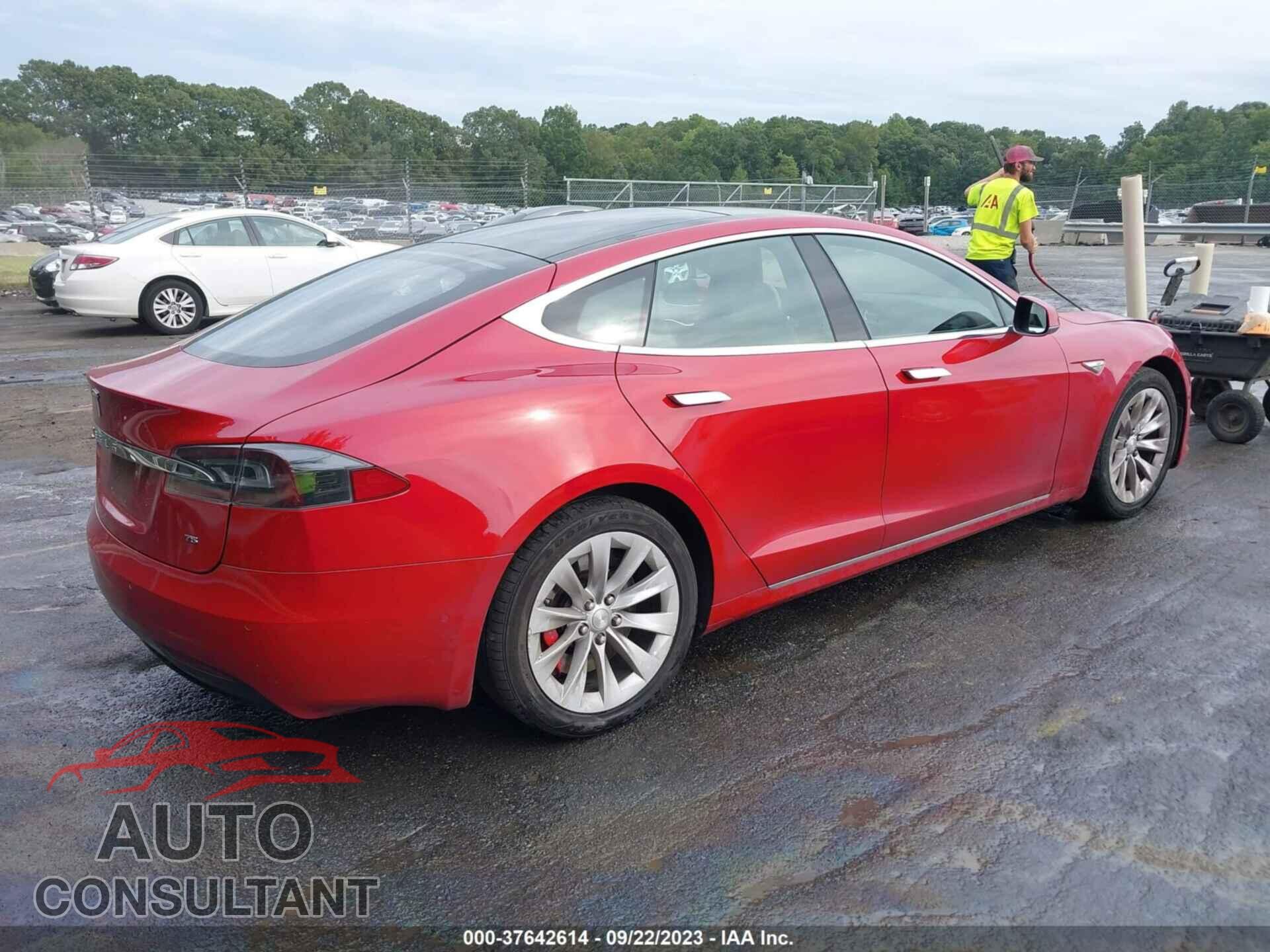 TESLA MODEL S 2016 - 5YJSA1E17GF138403