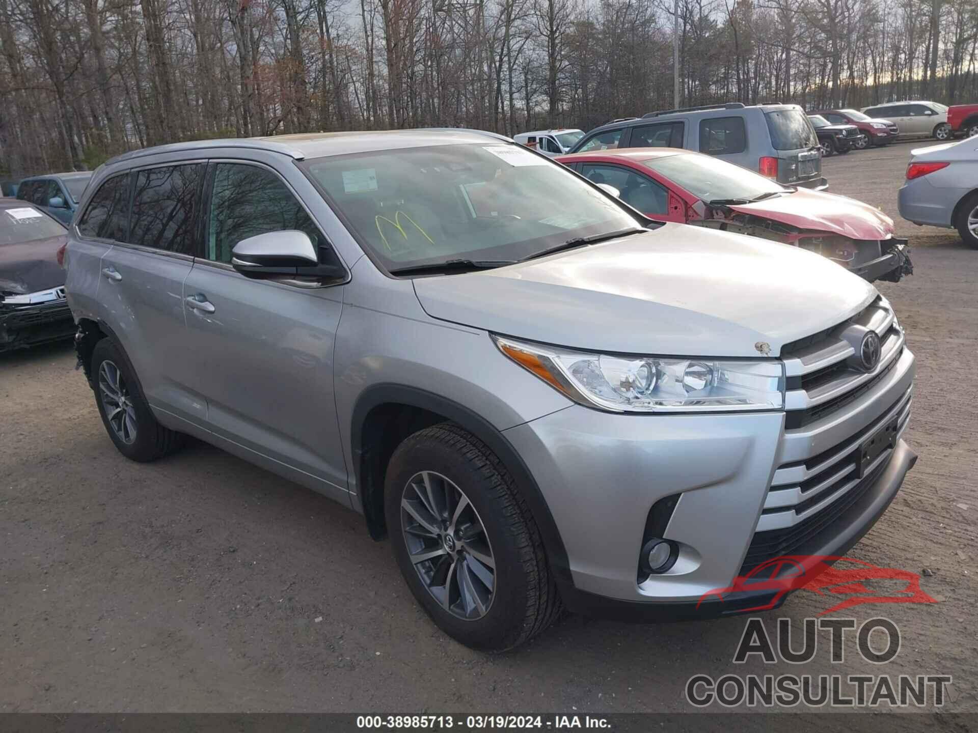 TOYOTA HIGHLANDER 2018 - 5TDJZRFH5JS552376