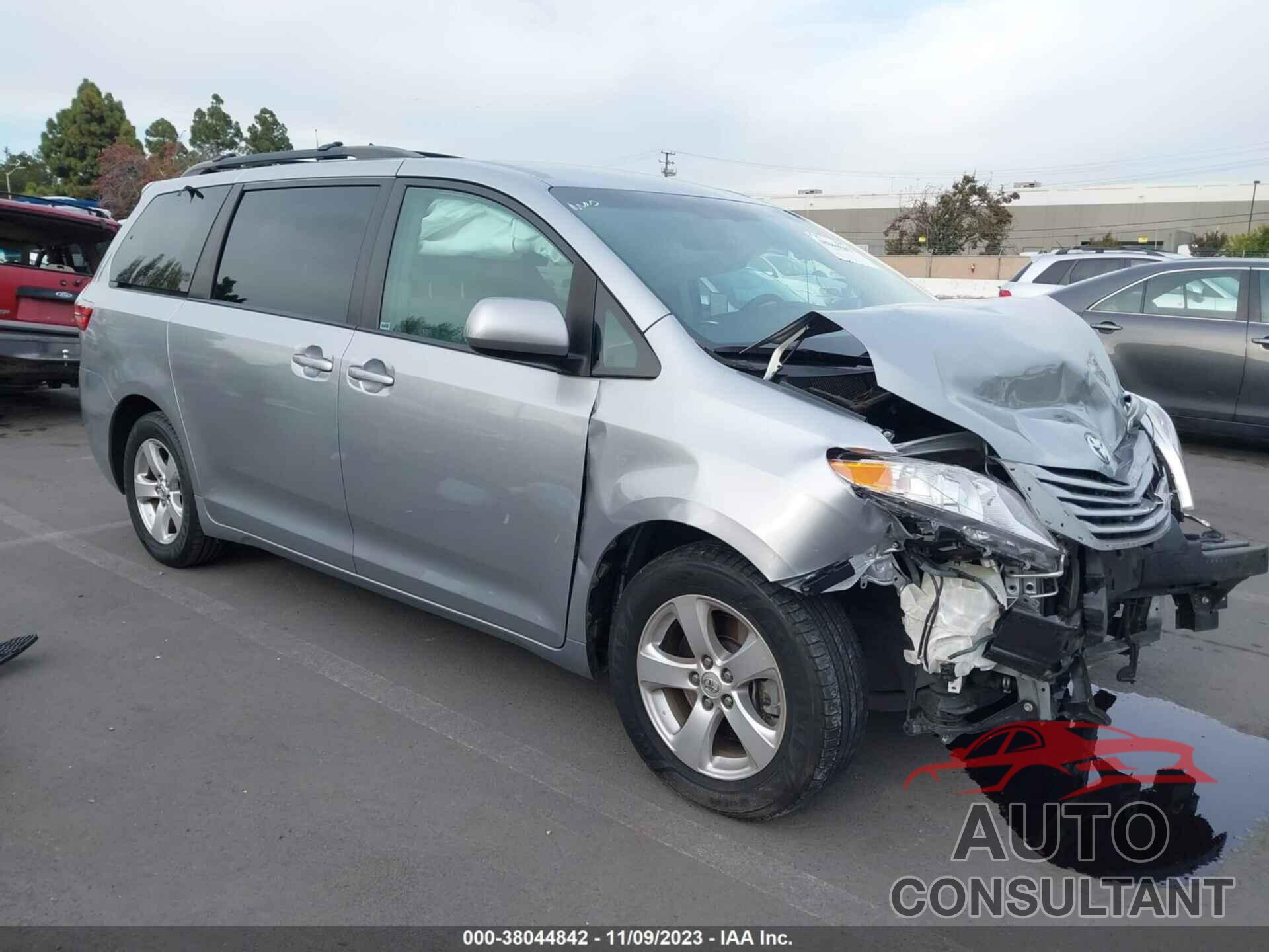 TOYOTA SIENNA 2017 - 5TDKZ3DC8HS767656