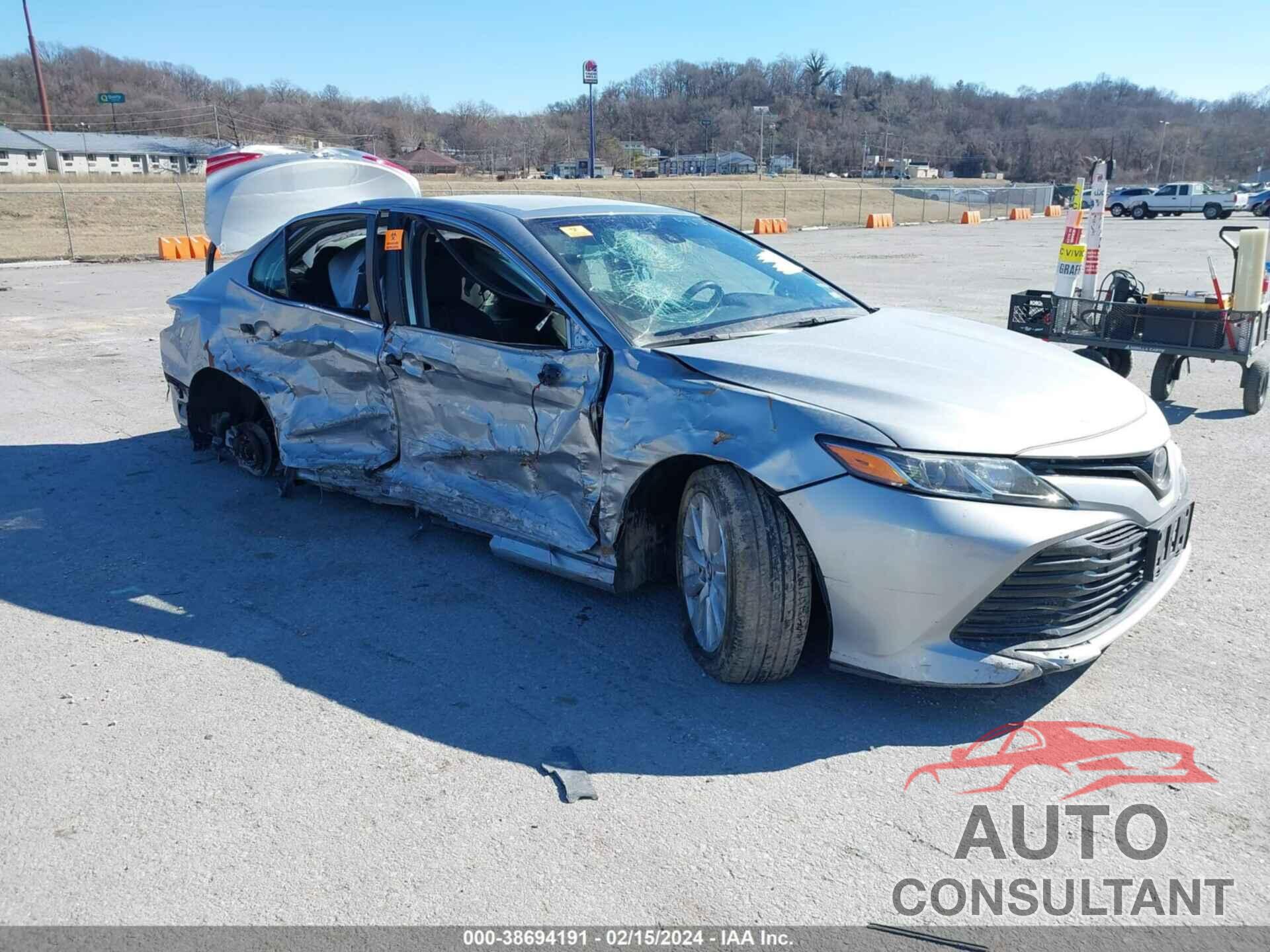 TOYOTA CAMRY 2020 - 4T1C11AK5LU330273