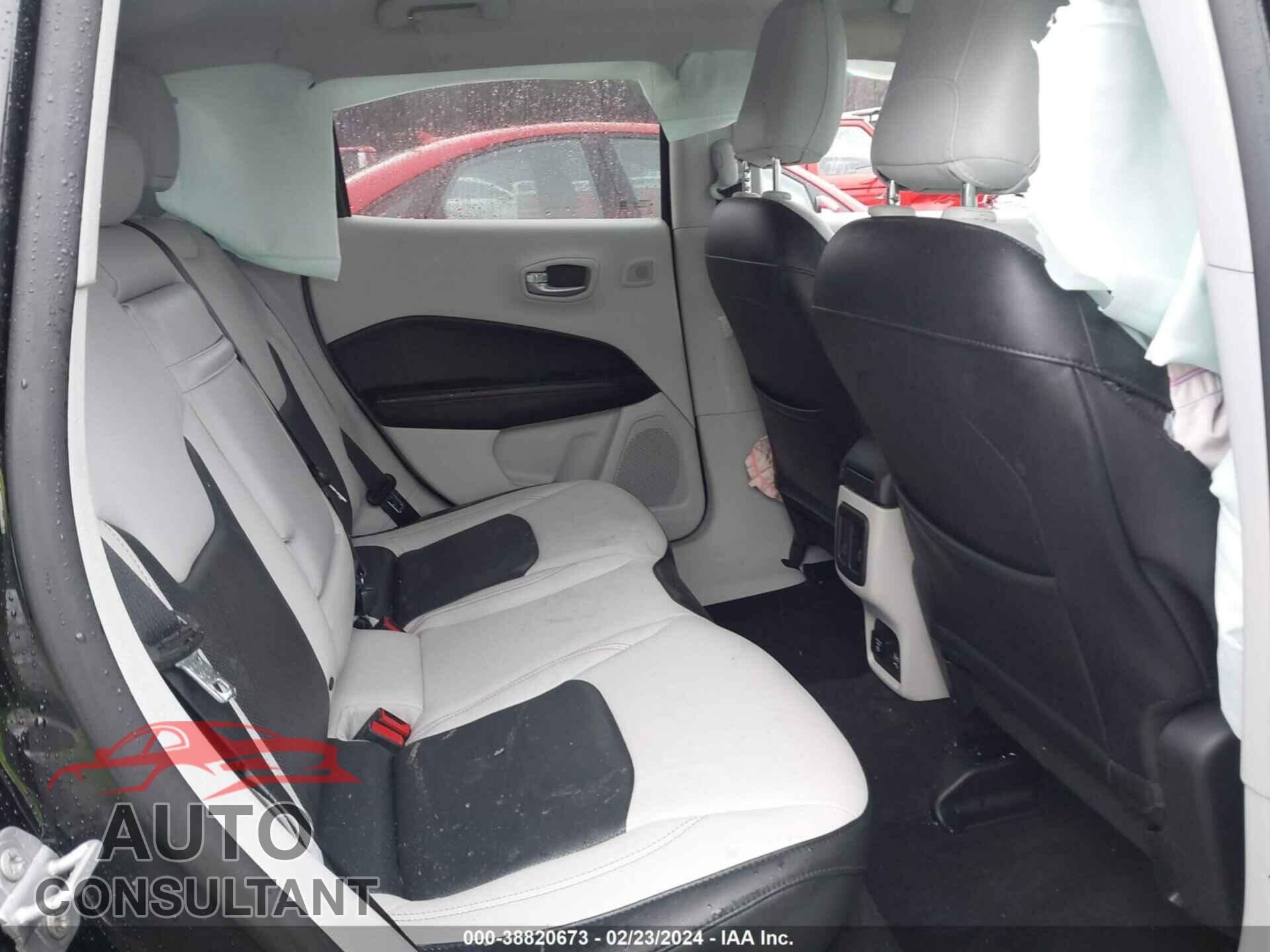 JEEP COMPASS 2018 - 3C4NJCCB2JT165280