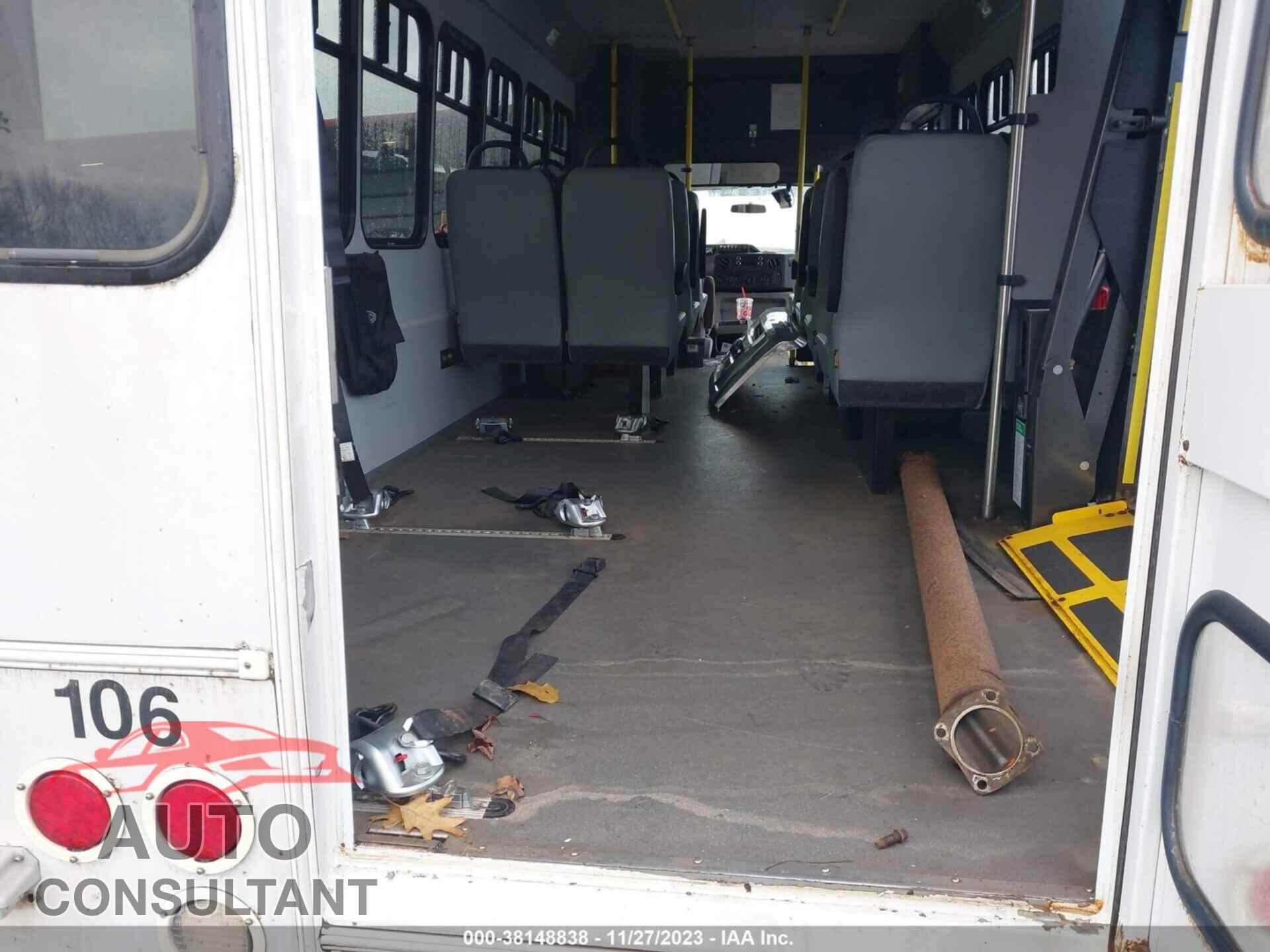 FORD E-450 CUTAWAY 2017 - 1FDFE4FS3HDC19059