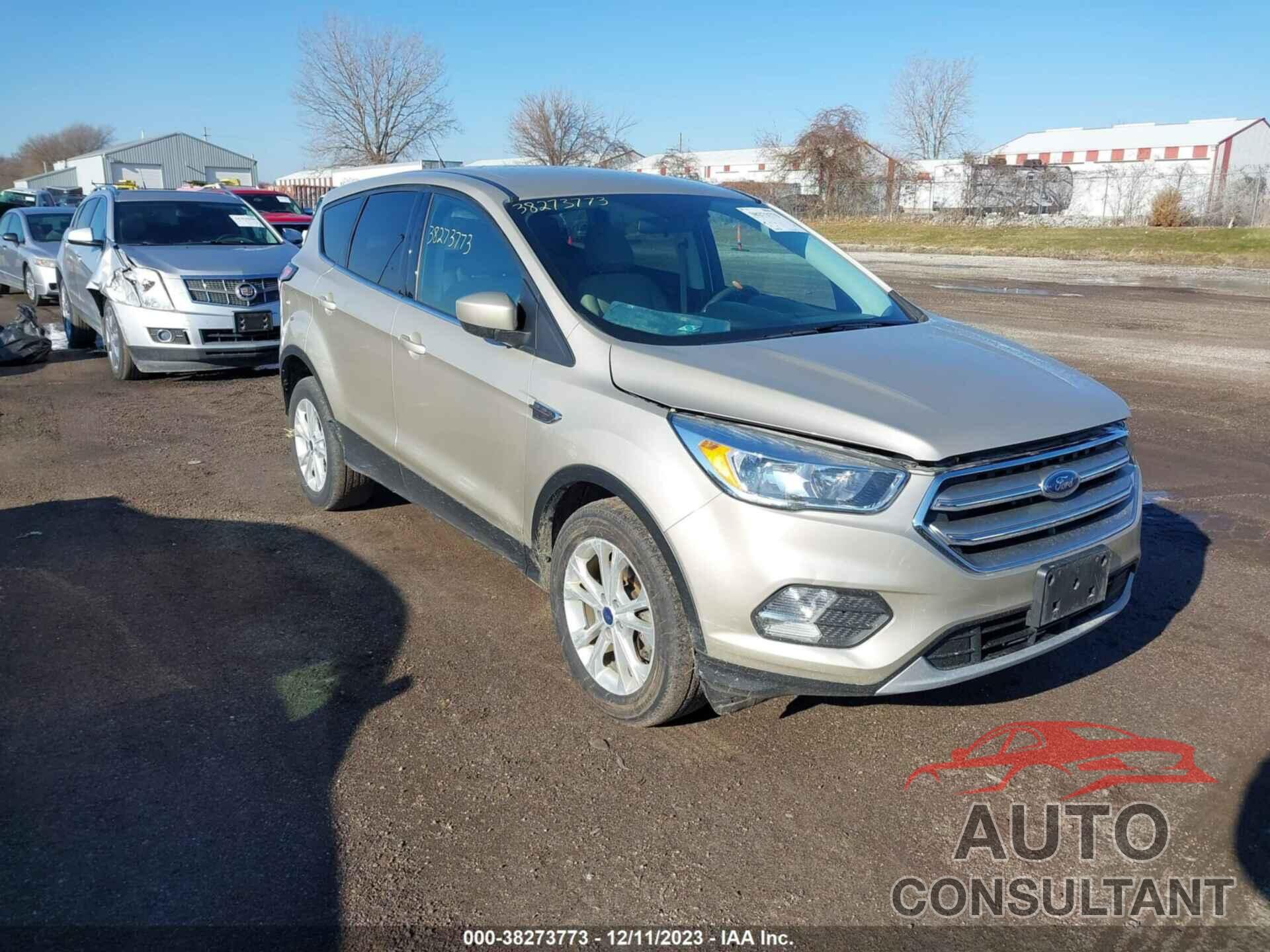 FORD ESCAPE 2017 - 1FMCU9GD1HUC61779