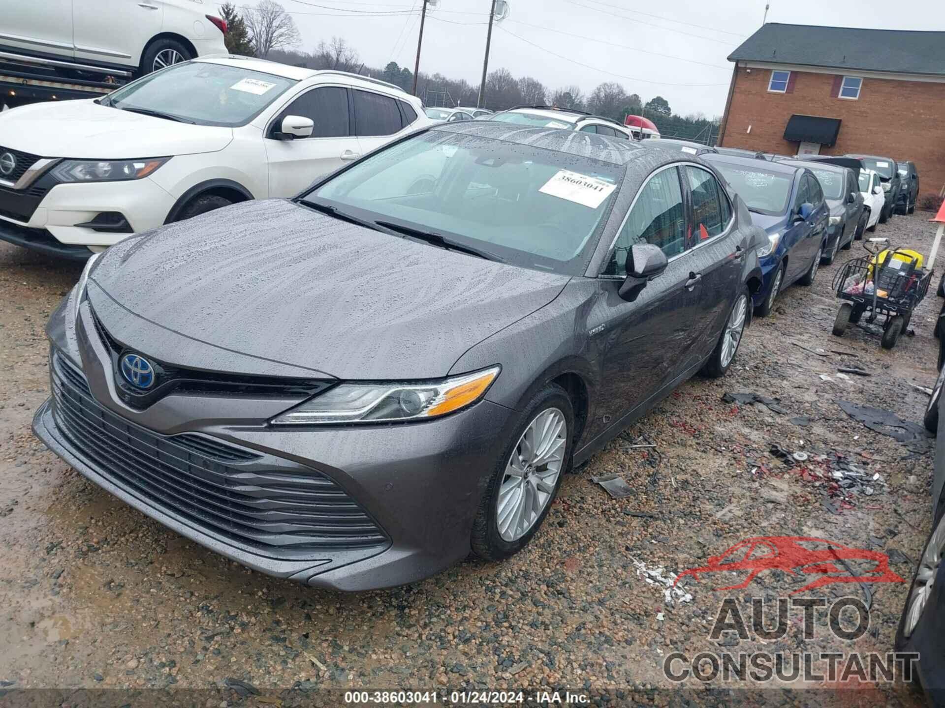 TOYOTA CAMRY HYBRID 2018 - 4T1B21HK4JU506287