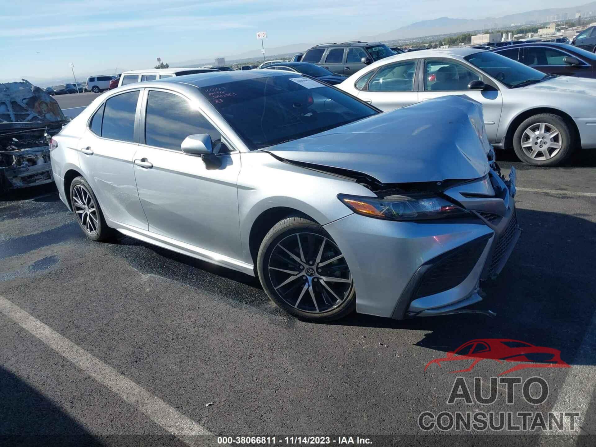 TOYOTA CAMRY 2022 - 4T1G11AK6NU626553