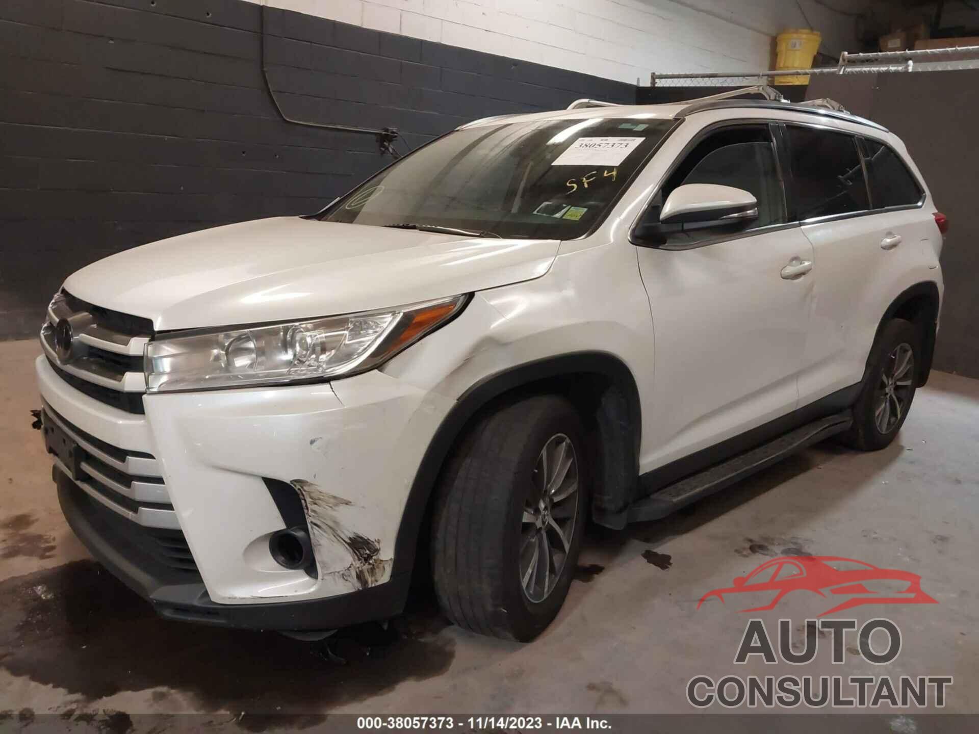 TOYOTA HIGHLANDER 2019 - 5TDJZRFH2KS960528