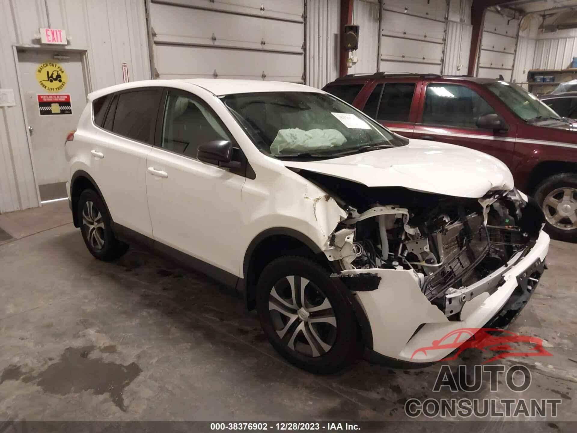 TOYOTA RAV4 2018 - 2T3BFREV9JW807033