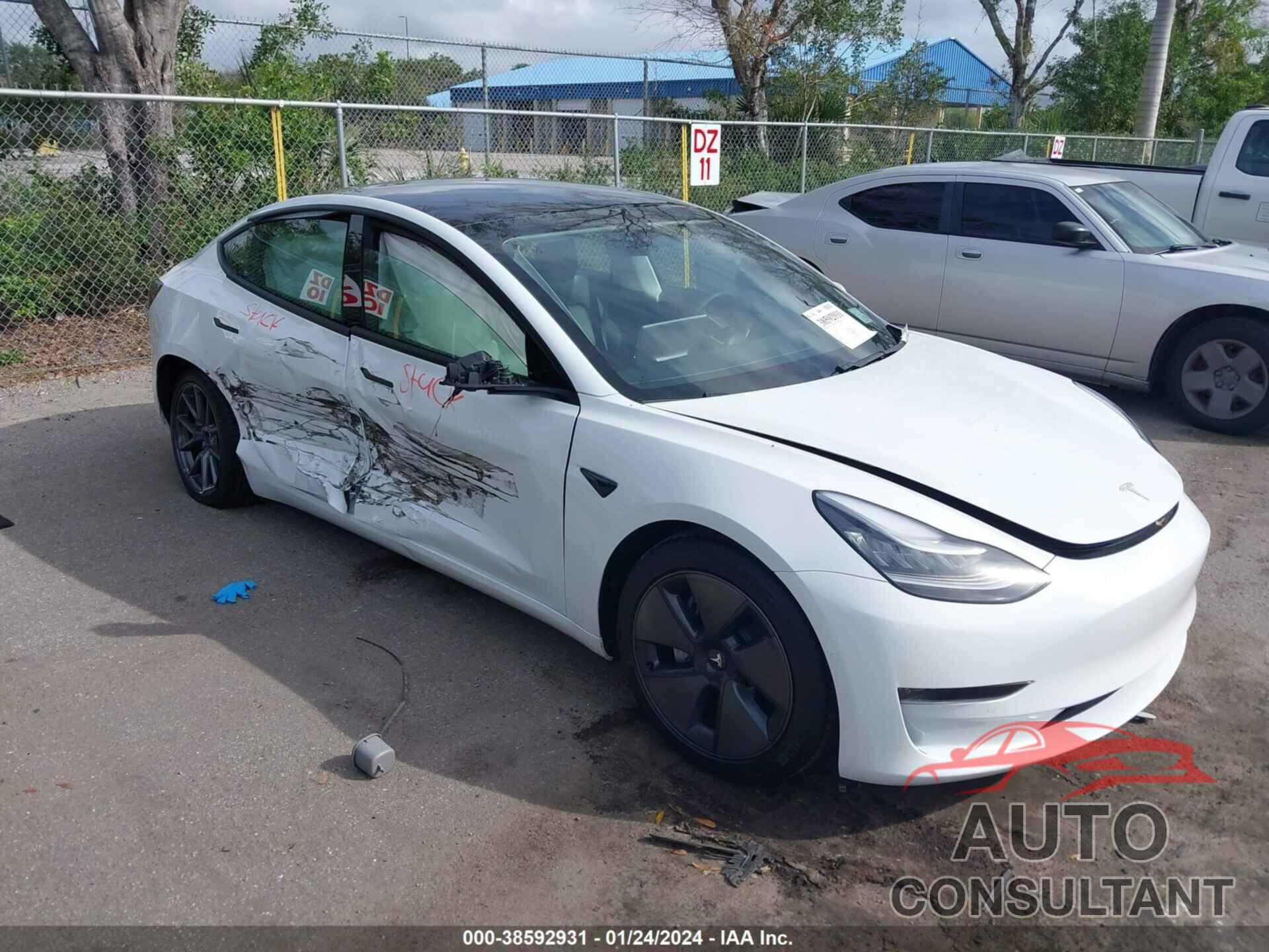 TESLA MODEL 3 2021 - 5YJ3E1EA9MF853672
