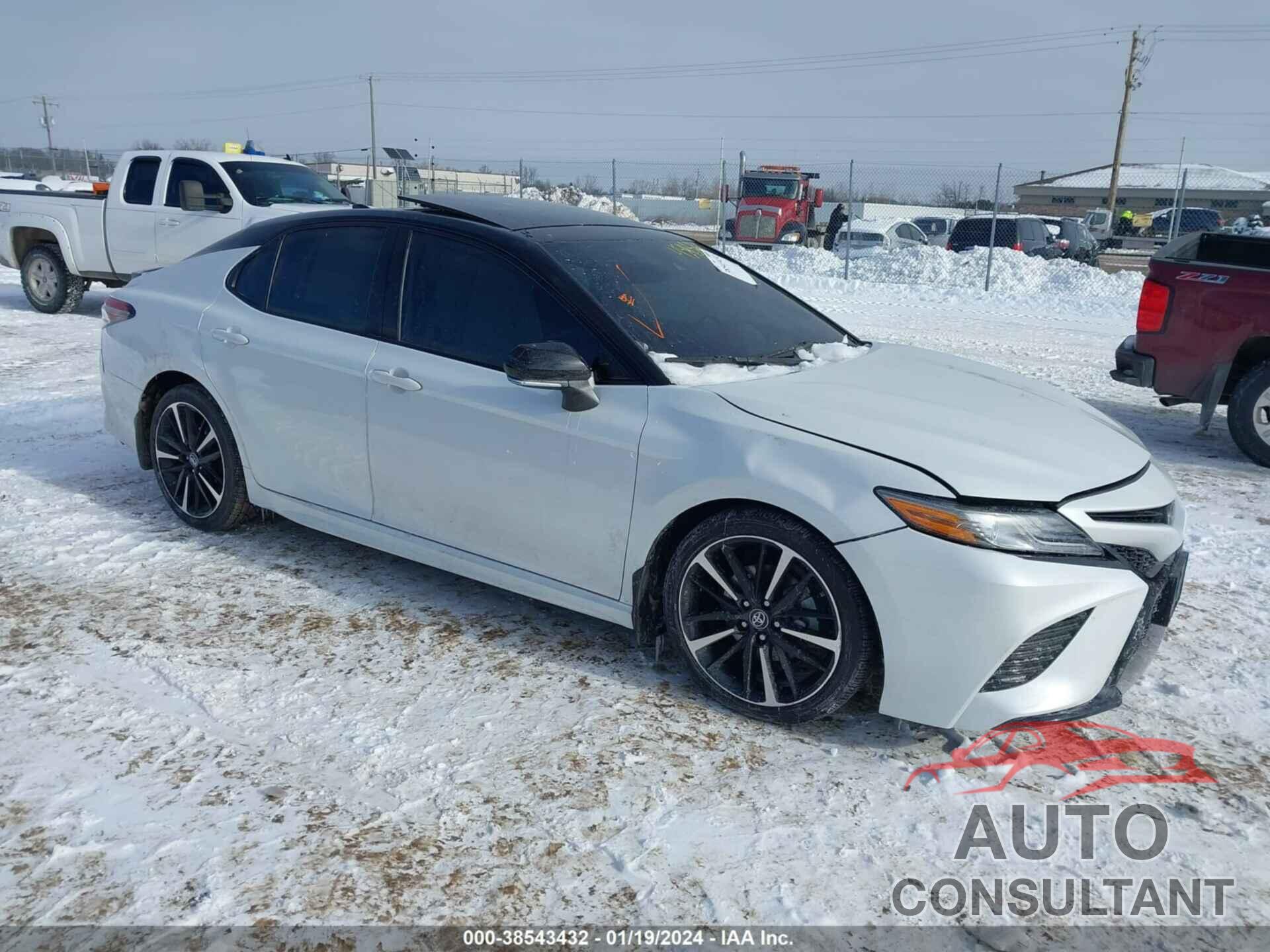 TOYOTA CAMRY 2019 - 4T1B61HK0KU237582