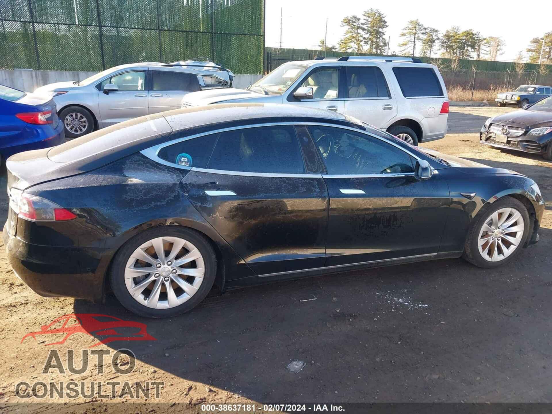 TESLA MODEL S 2018 - 5YJSA1E21JF266684