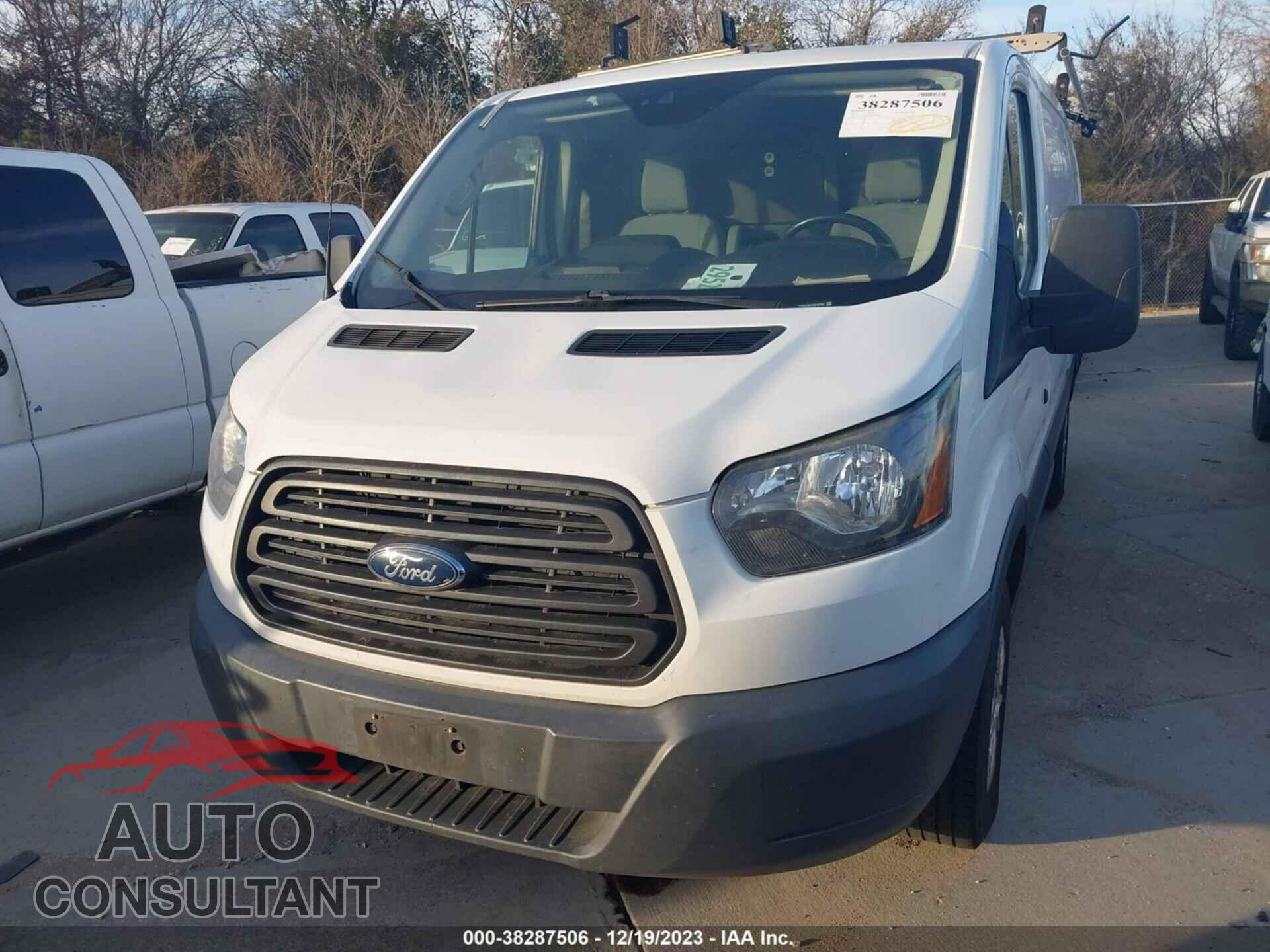 FORD TRANSIT-250 2017 - 1FTYR1YM7HKB18794