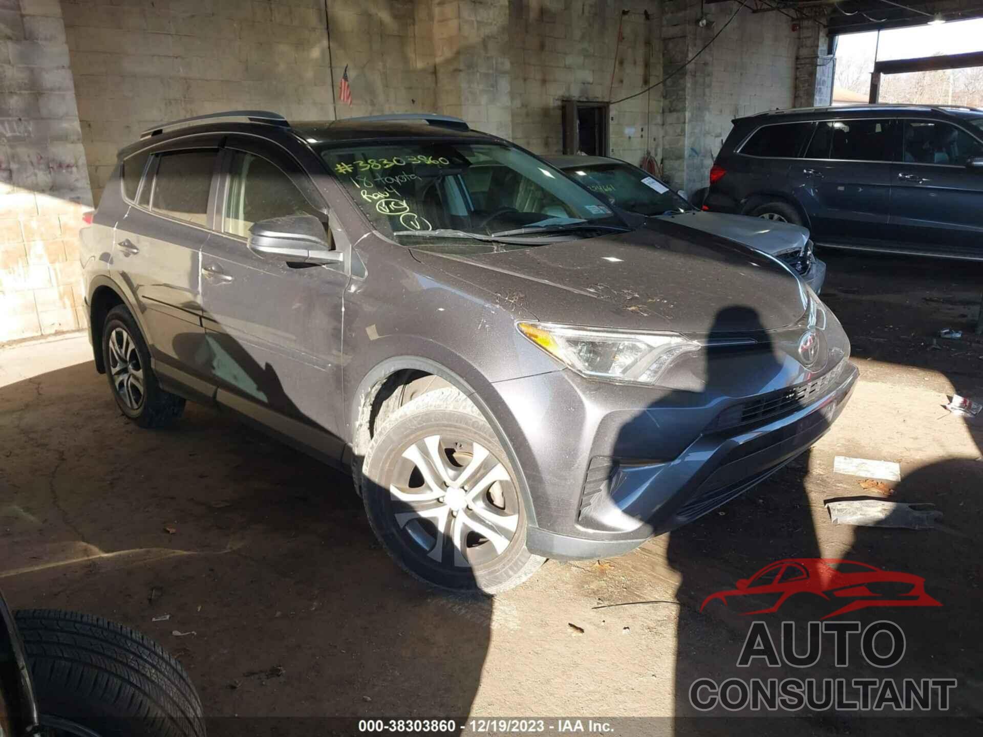 TOYOTA RAV4 2018 - JTMBFREV8JJ225827