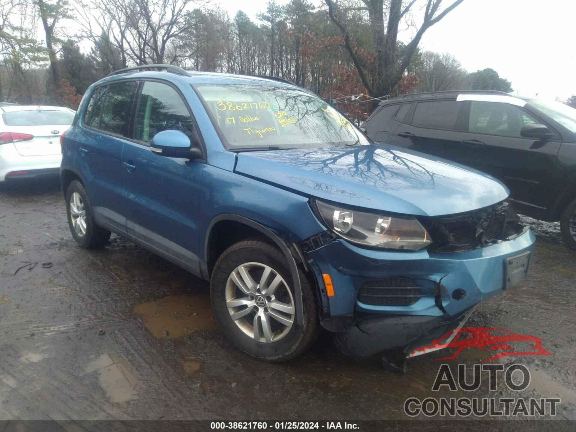 VOLKSWAGEN TIGUAN 2017 - WVGAV7AX5HK024820