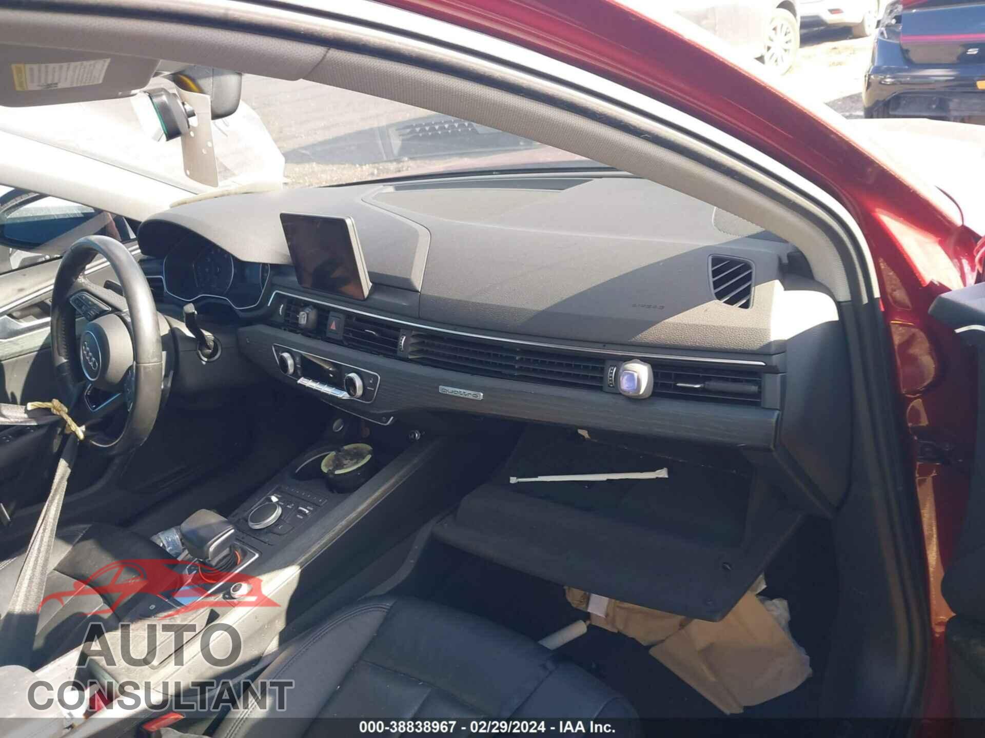 AUDI A4 2018 - WAUDNAF46JA040627